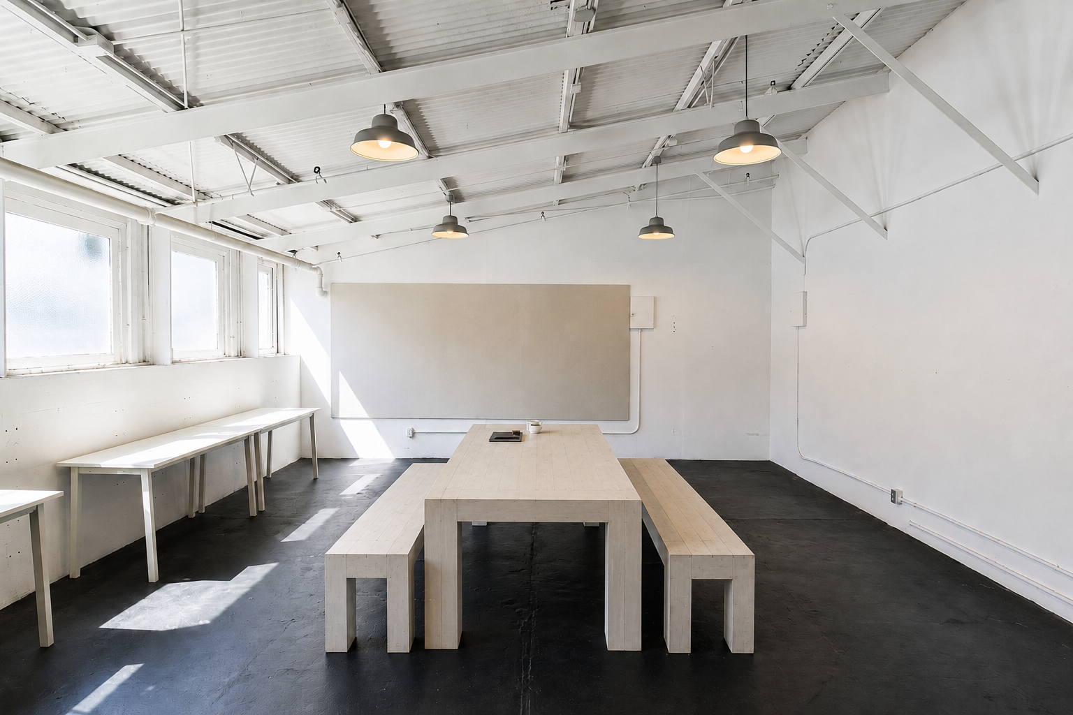 1810 Sunlit Studio Wide w:table.png