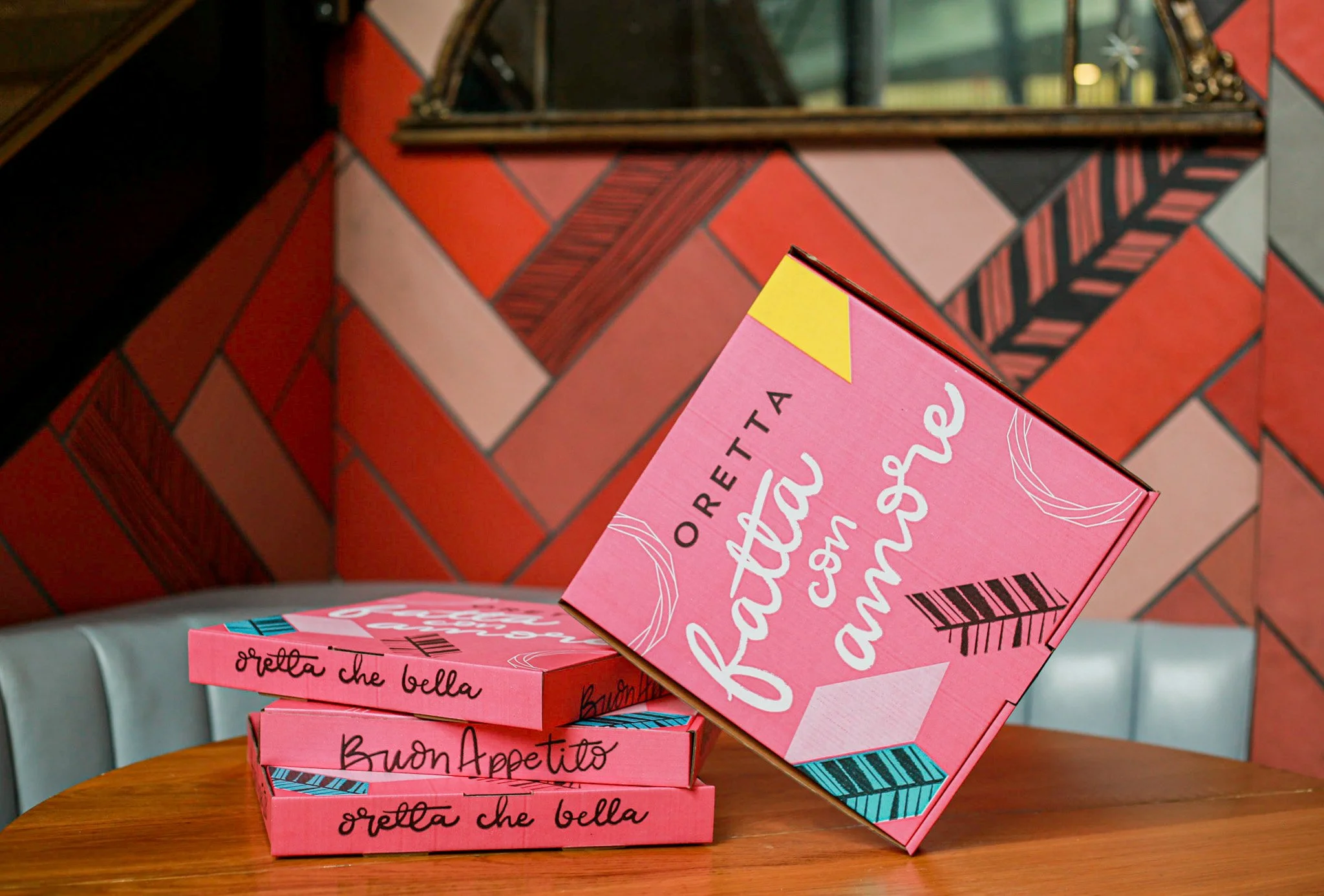 Pizza box design - Custom hand-lettering - Takeout