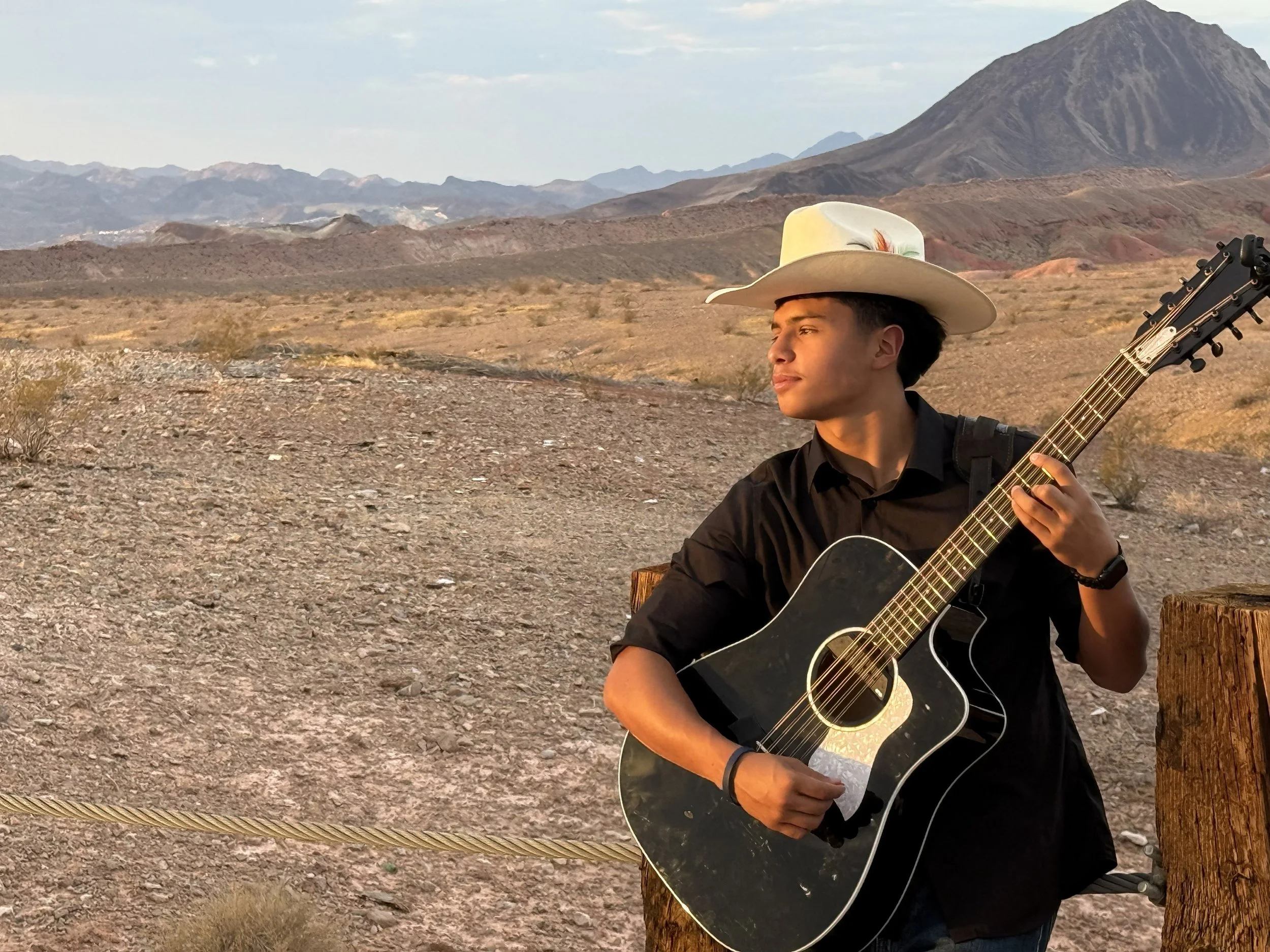 Adonis AB, Bajo Quinto, Accordion, Acordeon, Conjunto, Banda, Mariachi, Regional Mexicano, Regional Mexican, Raza