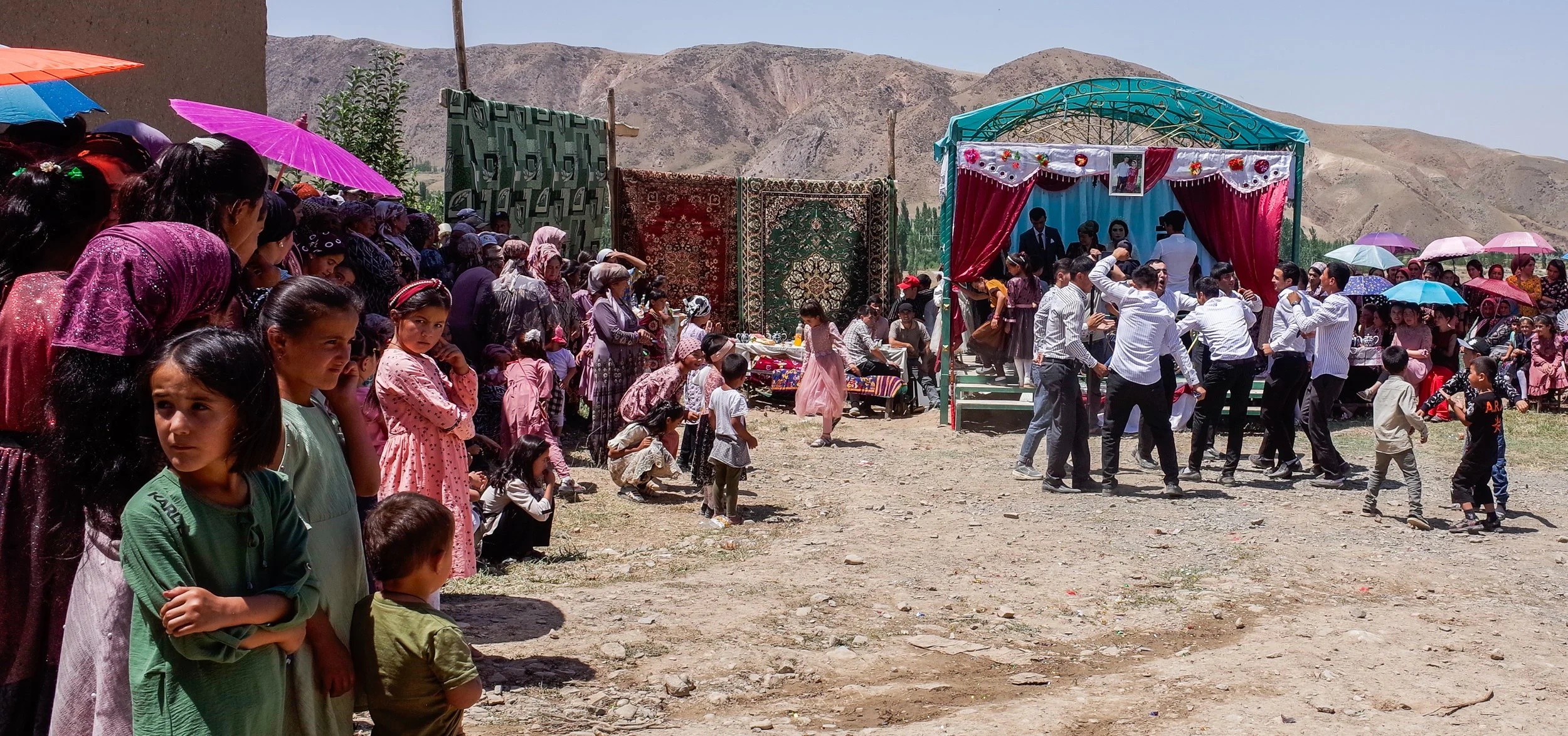 Tajik_wedding_square_dancing_11_07_2023.jpg