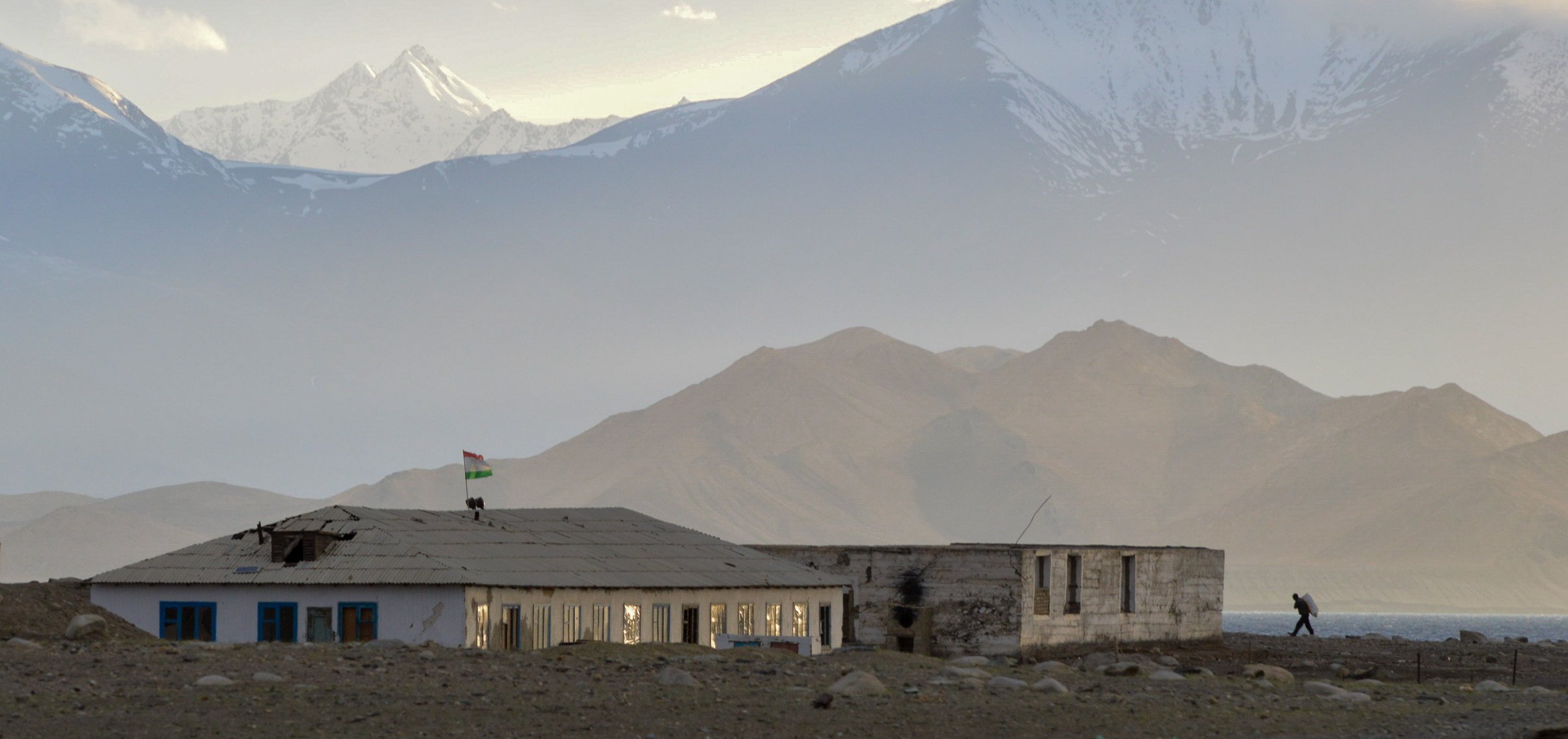 Taj_Karakul_lake_15_06_2023jpg.jpg