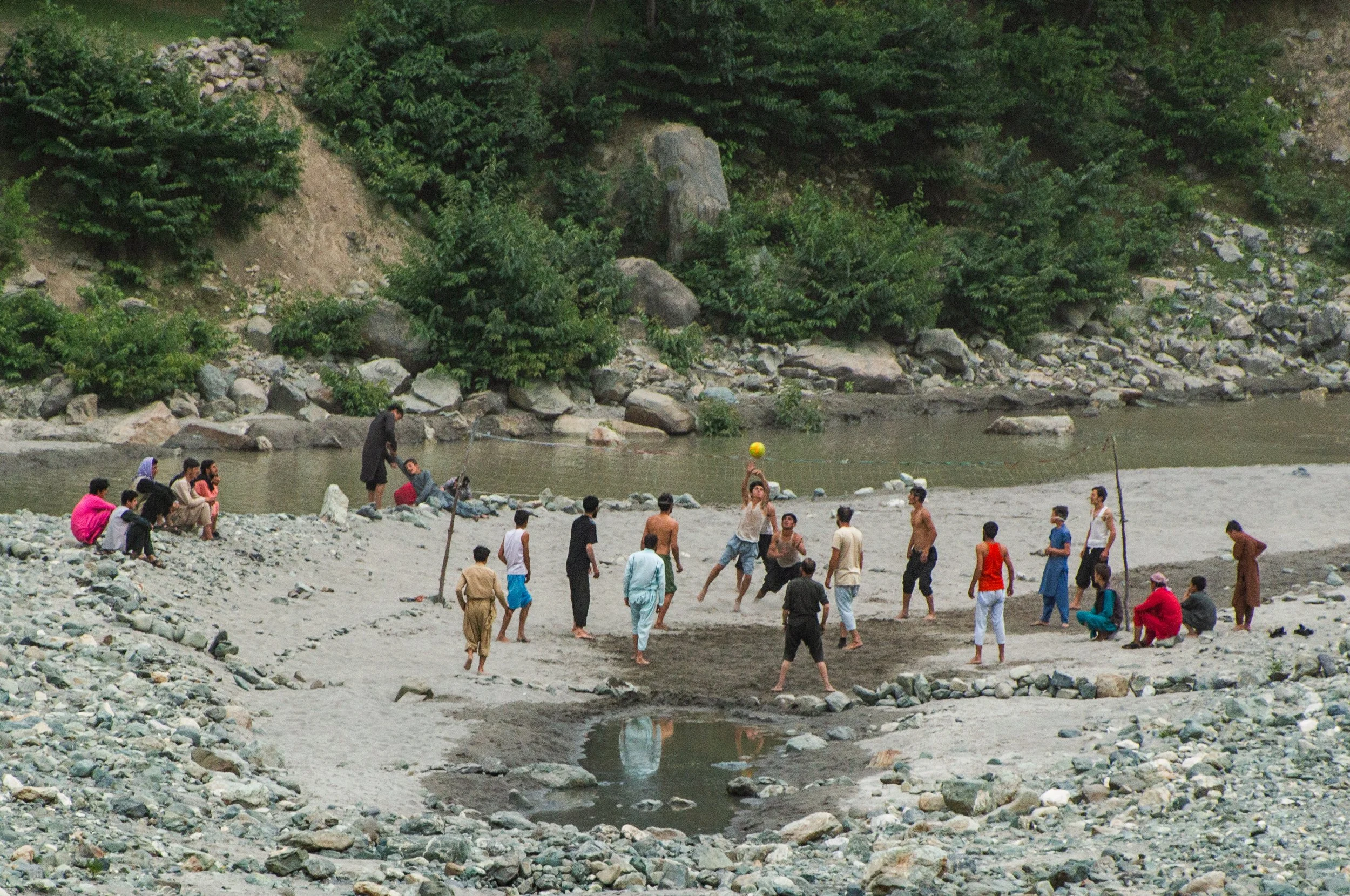 Volleyball_Panj_River_Taj_Afg_10_06_2023.jpg
