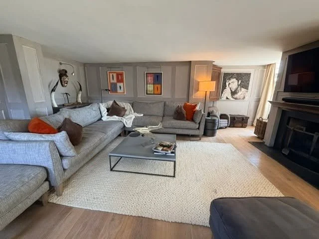 Every changeover gets the same attention to detail, so guests arrive to a space that's genuinely ready &mdash; not just tidy, but properly finished.

#HolidayLetChangeover #AirbnbCleaning #WestSussexHomes #TheItList #propertymanagement