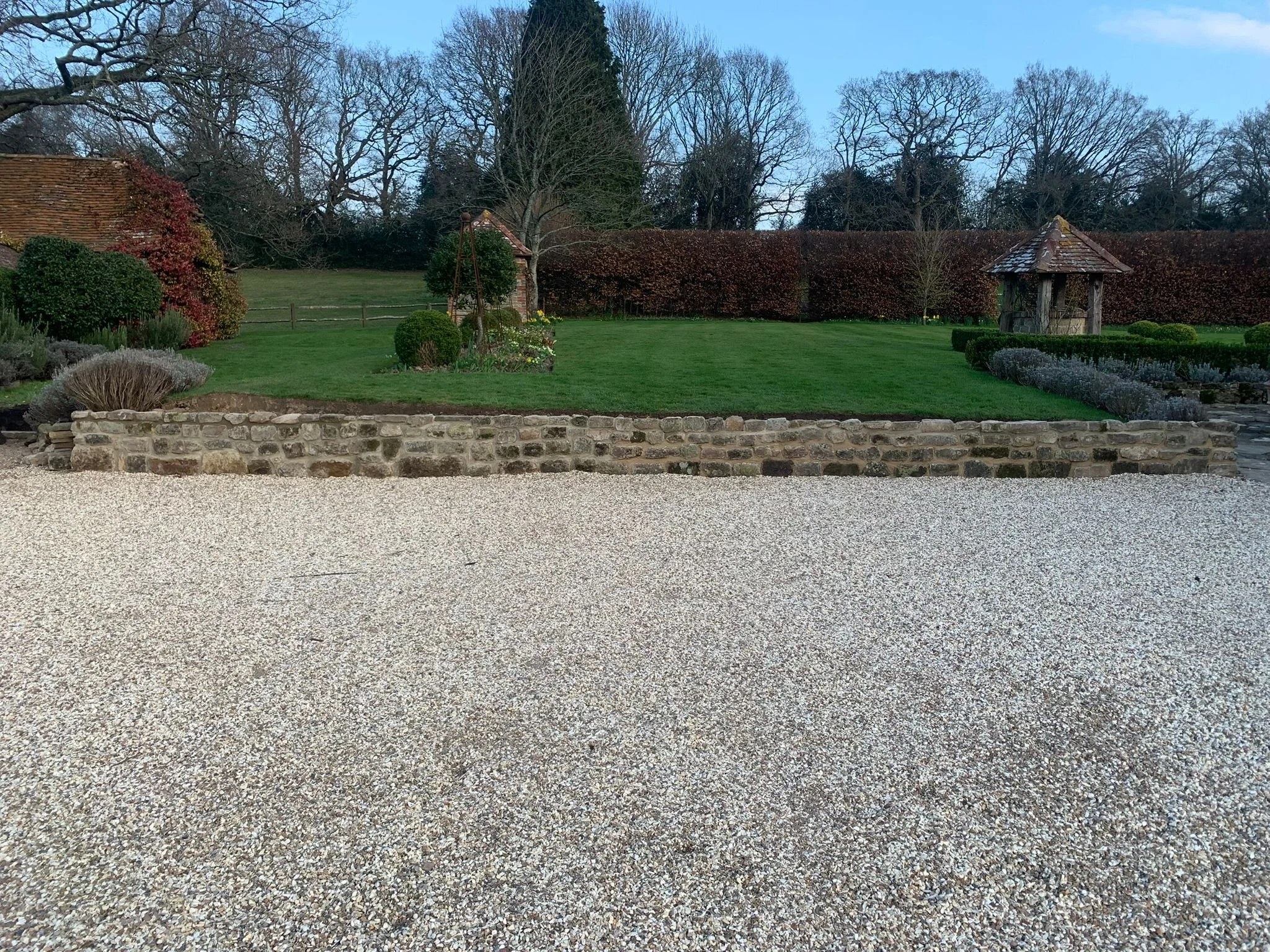 Regular gardening slots now available.

Keeping on top of gardens with:

&bull; Lawn care
&bull; Hedge trimming
&bull; Weeding
&bull; Garden tidying
&bull; General maintenance

Drop us a message if you&rsquo;d like more information.

#GardenMaintenan