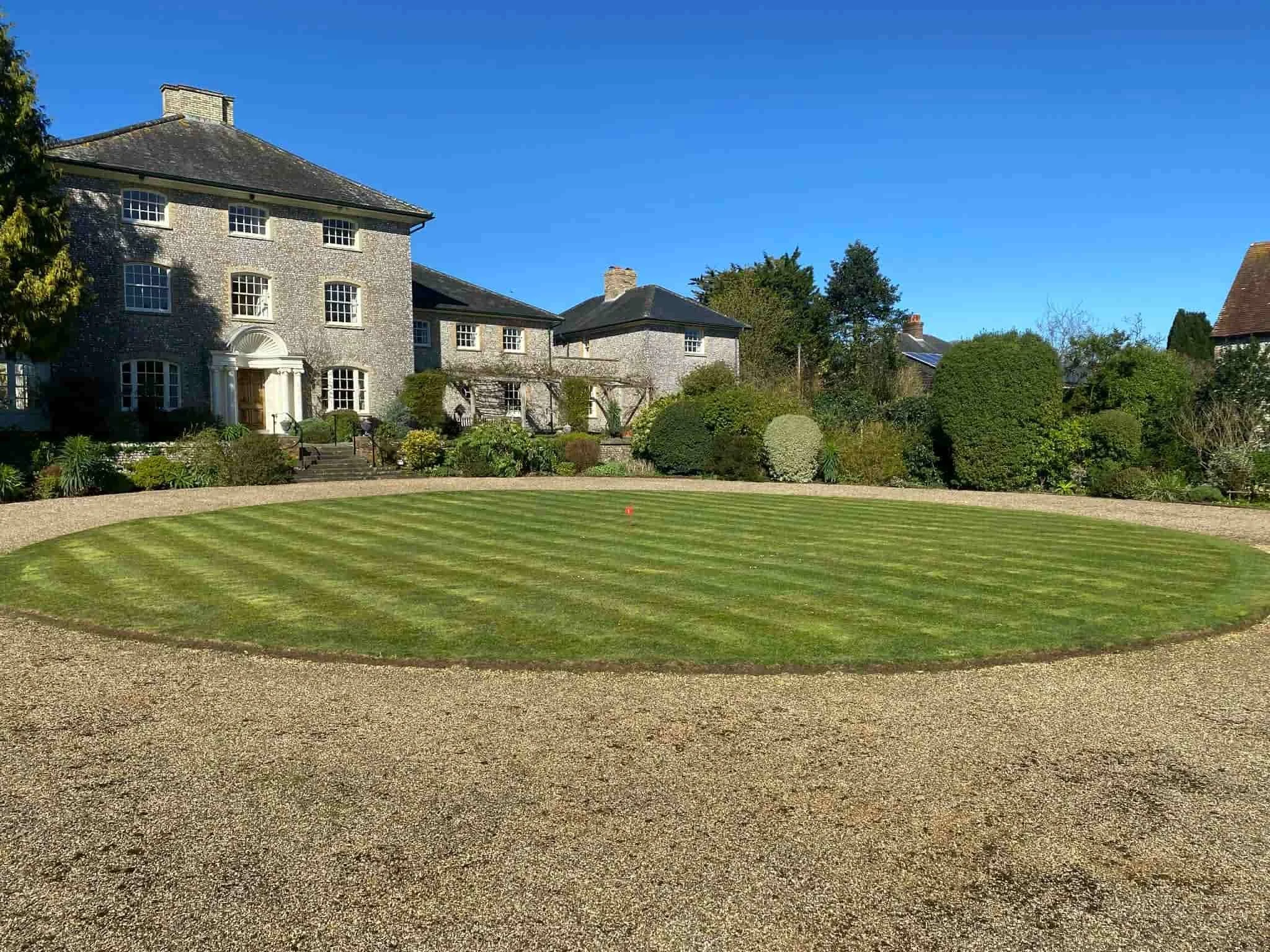 A Homeowner's Seasonal Garden Maintenance Guide for Surrey &amp; West Sussex