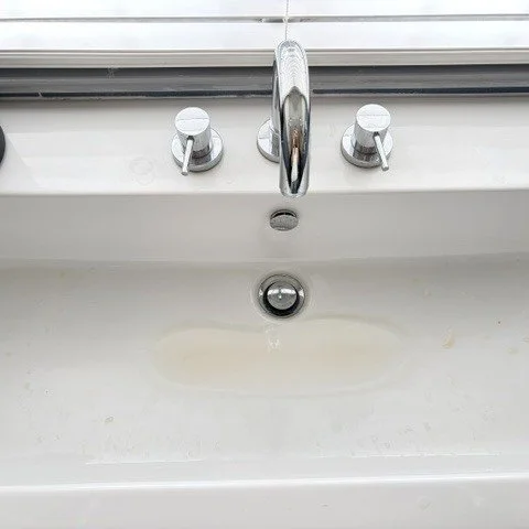 A proper bathroom clean makes all the difference &mdash; limescale and water marks gone, glass and tiles brought back to how they should look.

#DeepClean #BathroomCleaning #WestSussexCleaning #TheItList #MidhurstHomeCare
