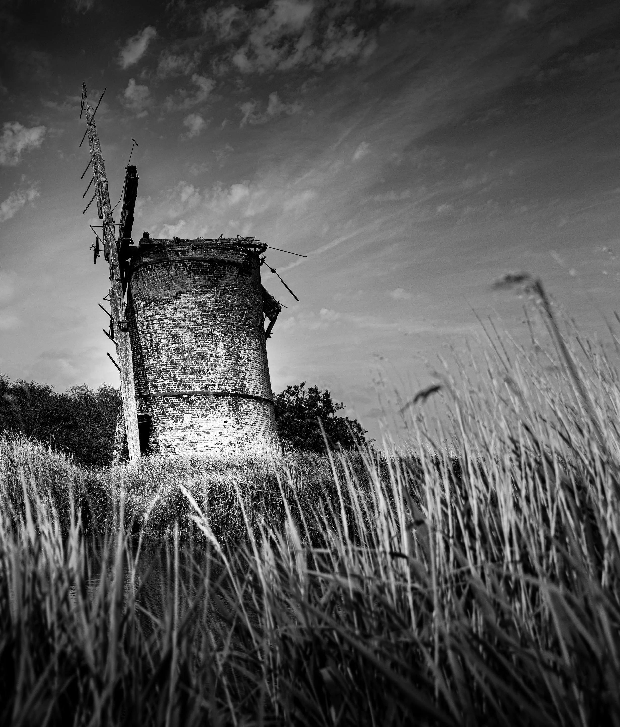 Windmill 5 with broad B&W Square.jpg