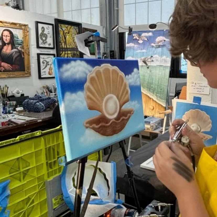 I recently won 2nd place at Port Clintons Paint it out contest! I had 3 hours to paint something and this is how it ended up! 
Super fun experience despite my airbrush fighting me

#airbrush #airbrushart #toledoartist #toledo