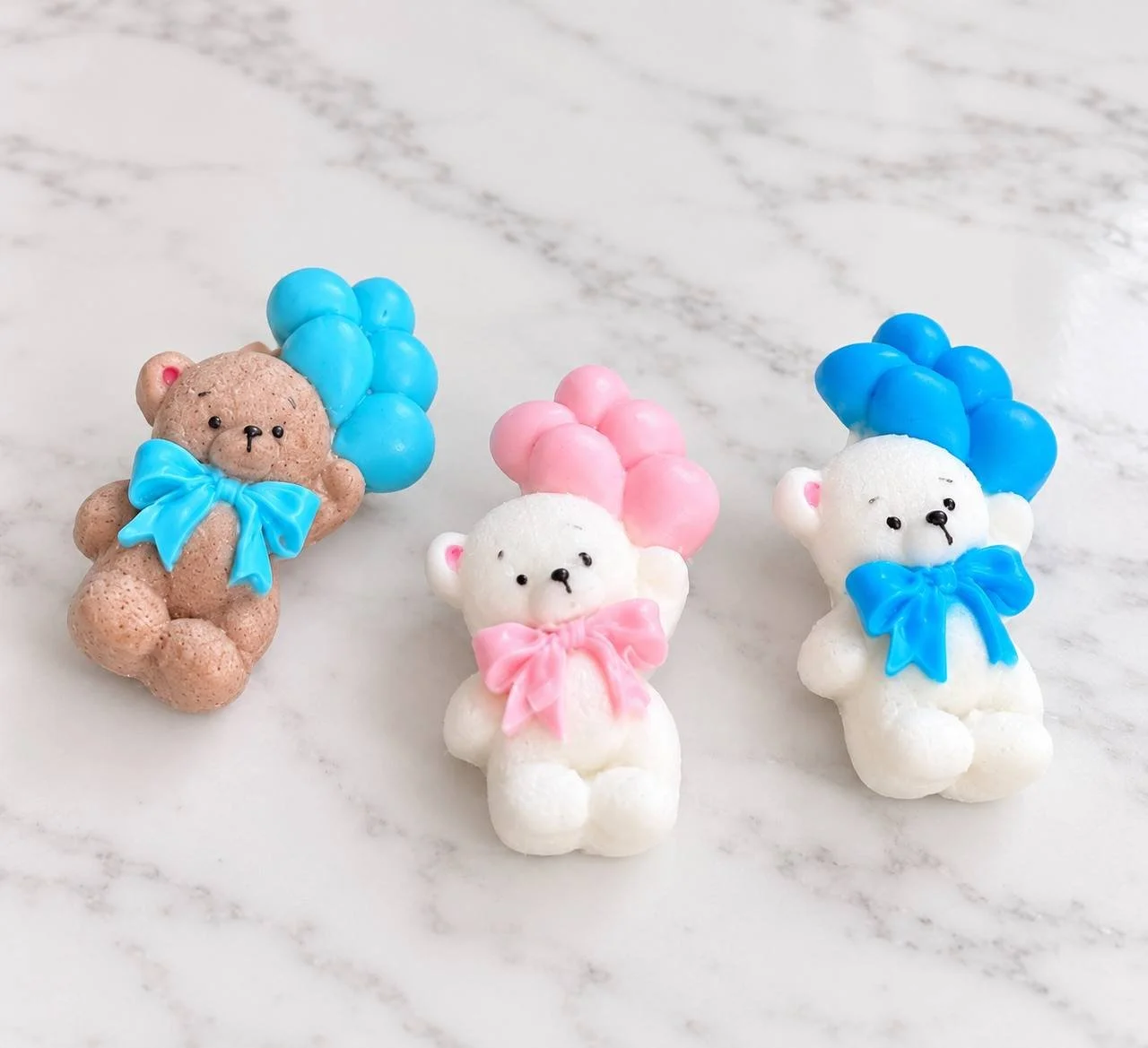 Teddy Bear with ballons for baby shower - party favors