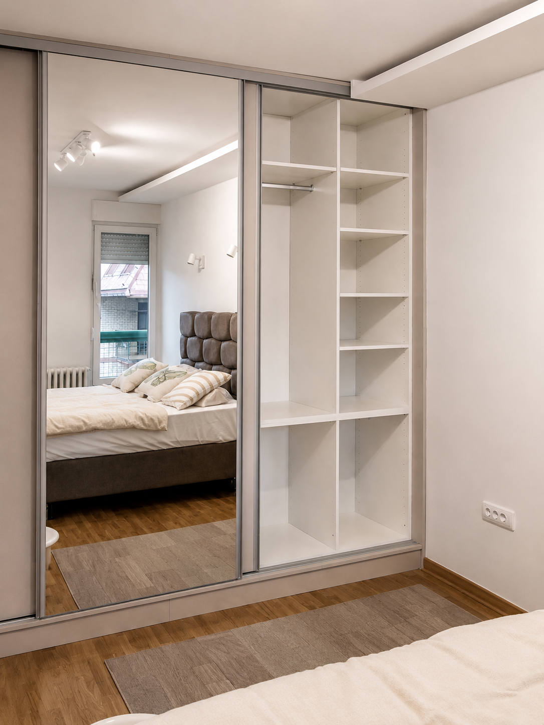 wardrobe (4).png