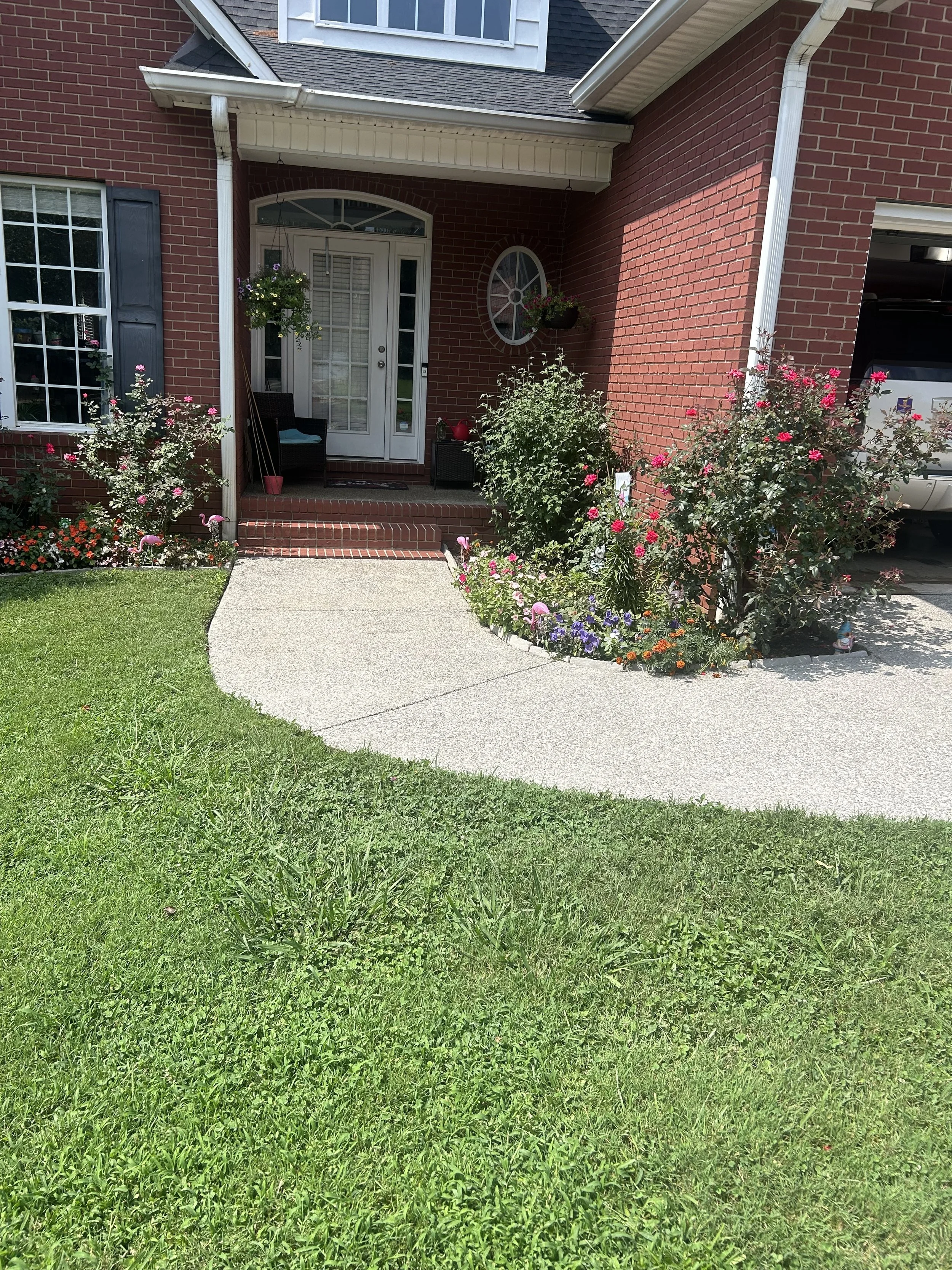 clean sidewalk curved.jpg