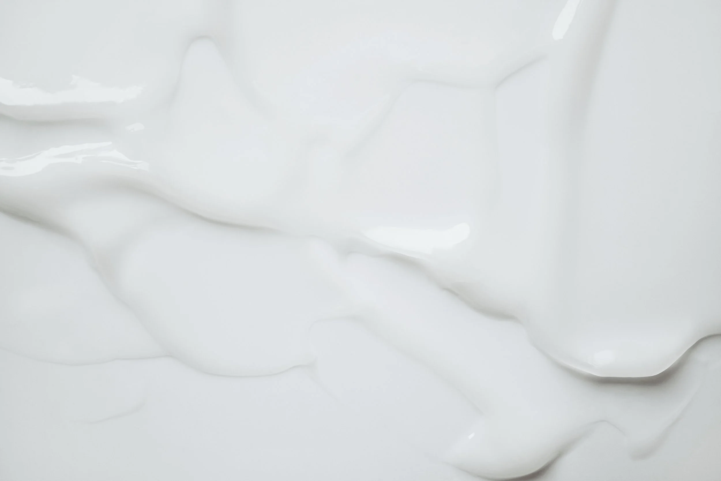 abstract-texture-of-thick-white-cosmetic-cream-2026-07-20-16-47-32-utc.jpg