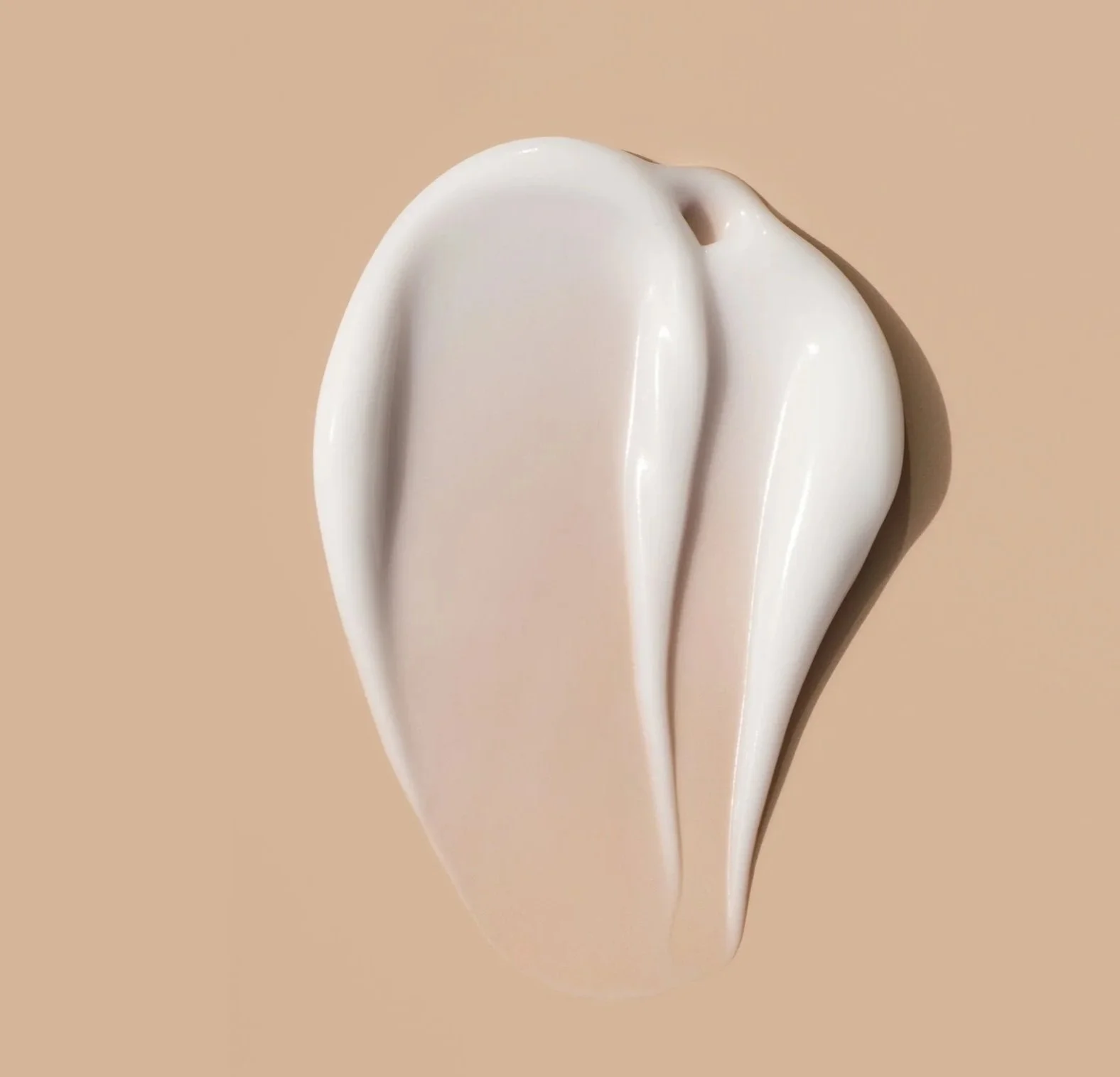 white-cream-swatch-on-neutral-background-2026-03-20-06-11-55-utc.jpg