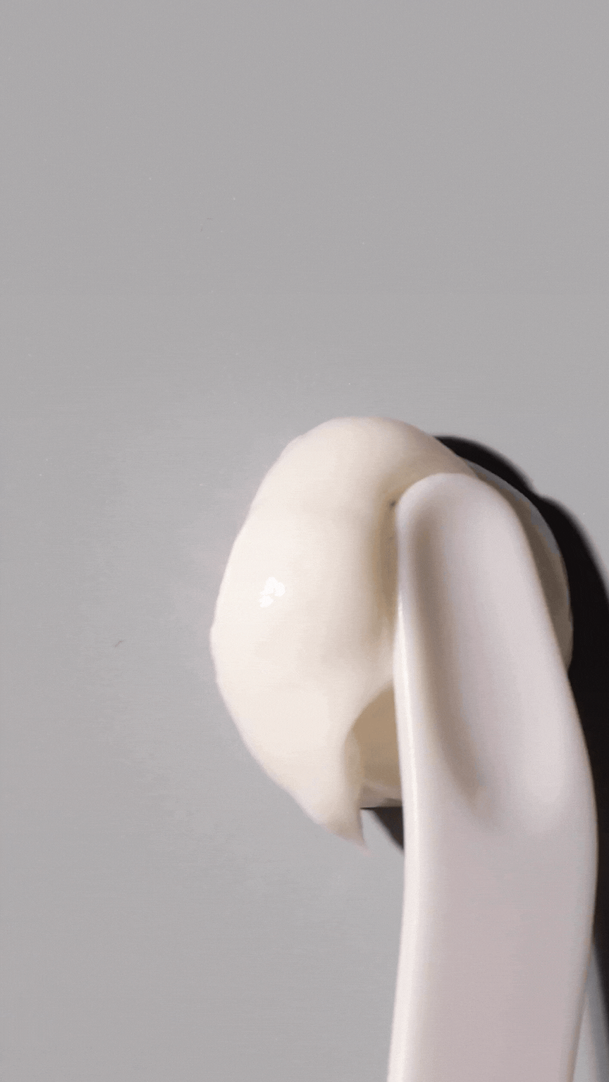 Velvety Anti-Age Day Cream.gif