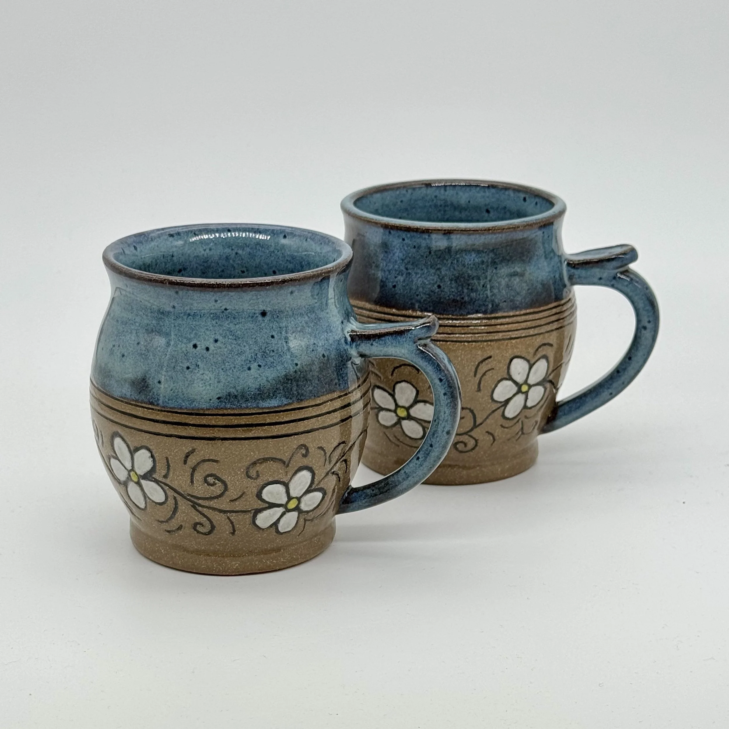 Blue sky flower mug
