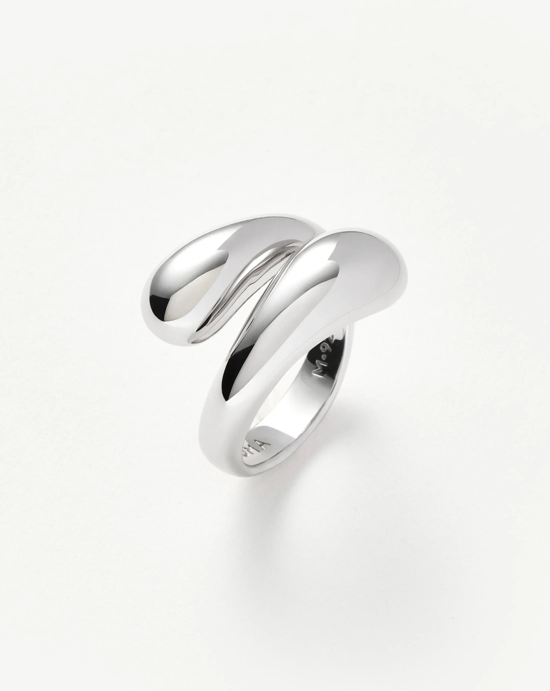 MISSOMA - Savi Sculptural Crossover Ring