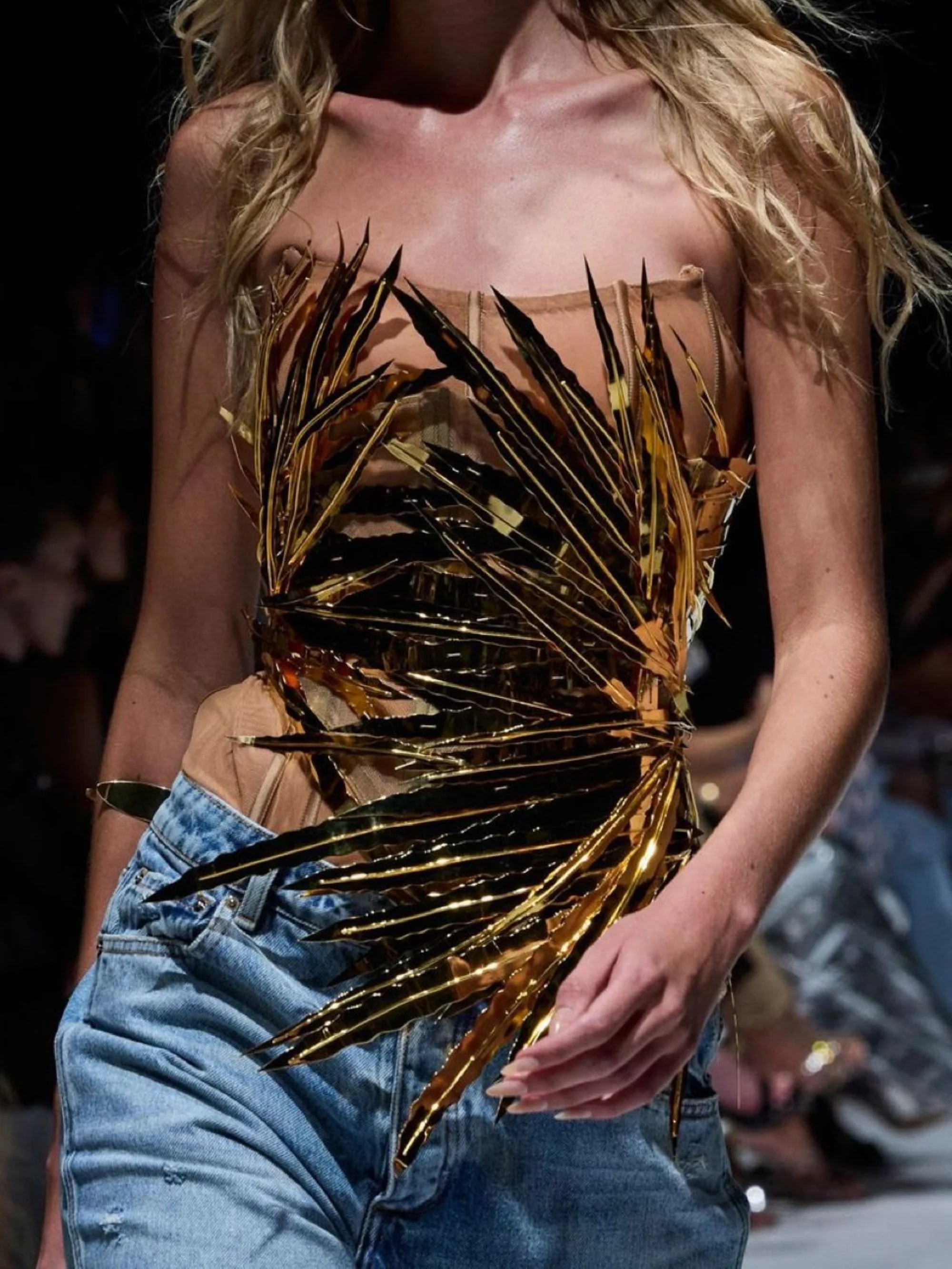 THE WARDROBE EDIT | What To Wear With Jeans For A Night Out