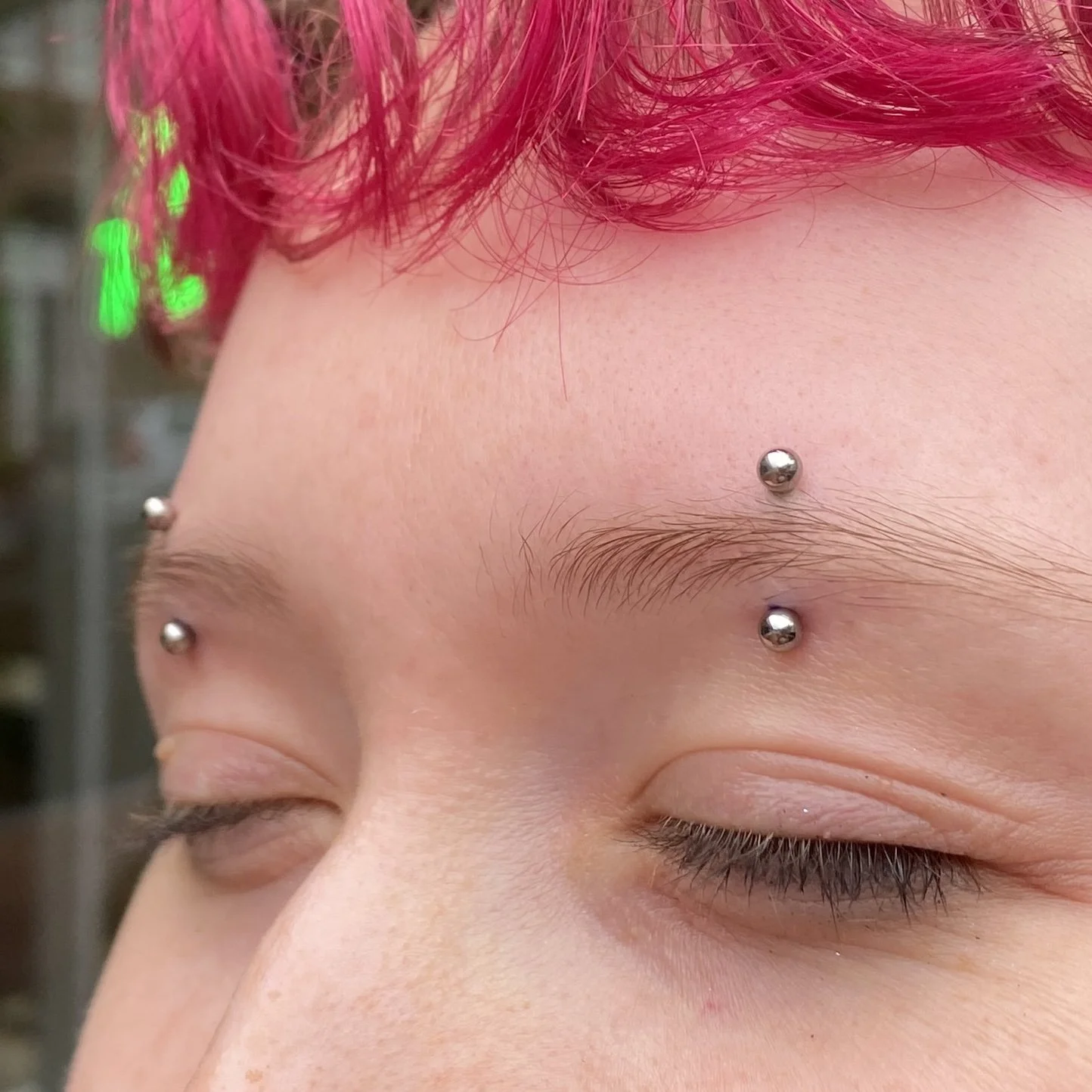 Fresh Paired Inner Eyebrows