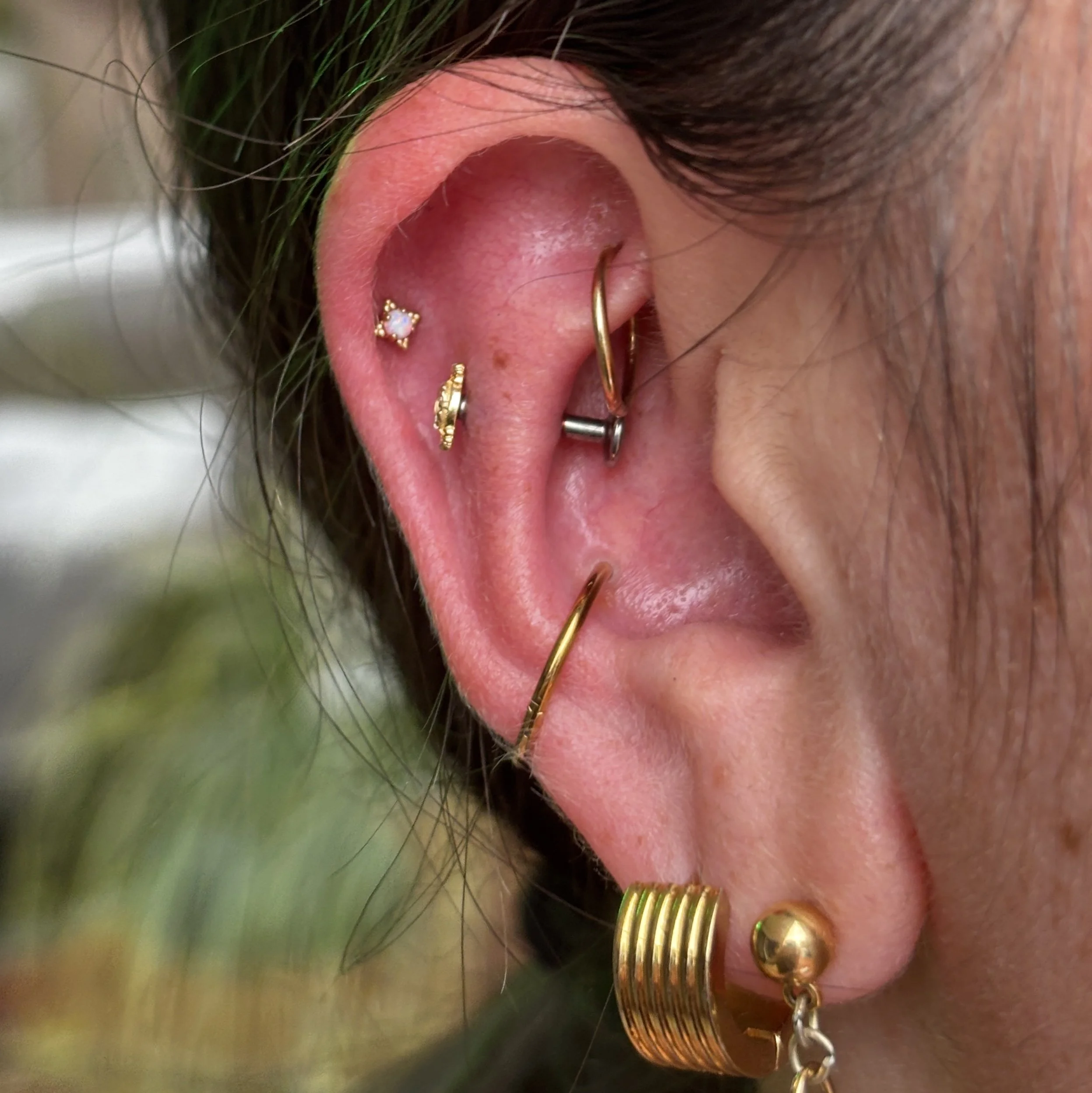 Outer Helix & Snug
