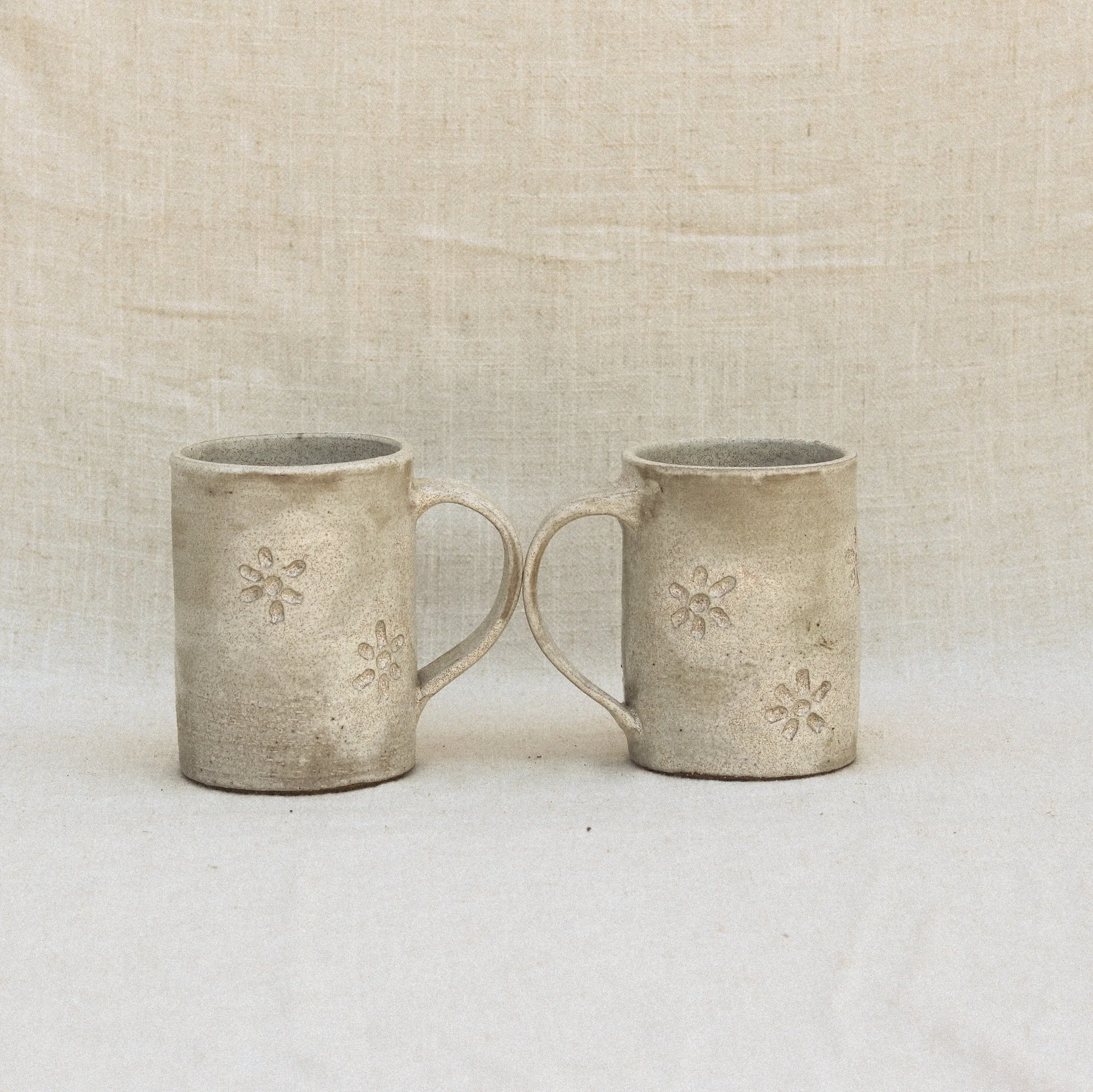 FLOWER MUG - CREAM