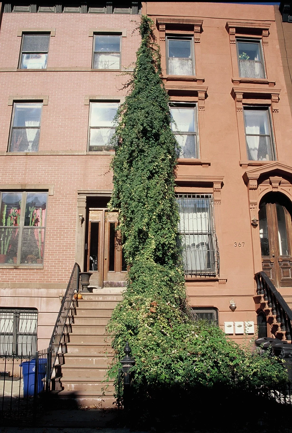 R1-03326-0001.Jpg