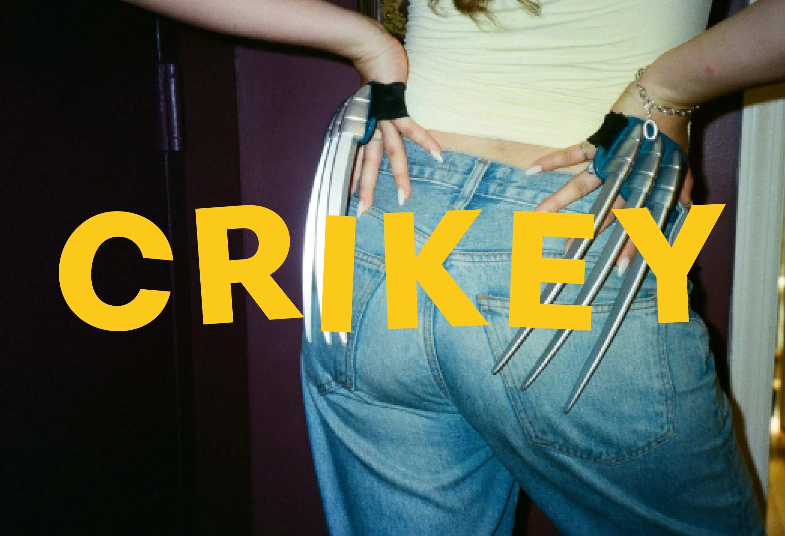 Crikey Starring Carousel_01.jpg