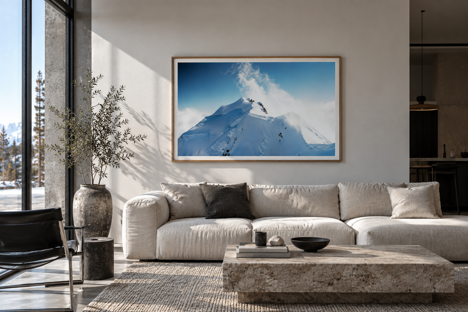 Skandinavisches Wohnzimmer mit Bergfotografie.png