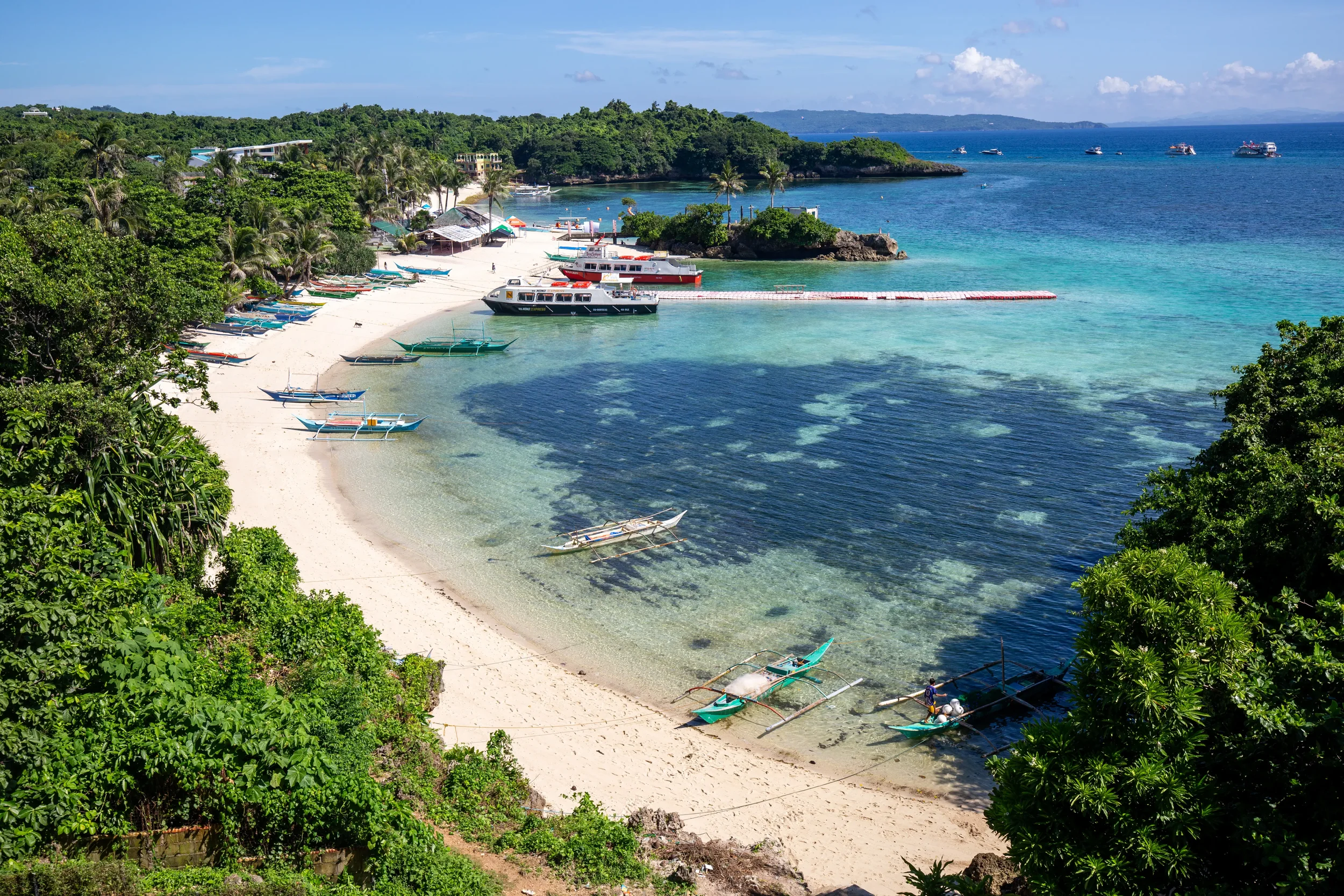 Tambisaan Beach.webp