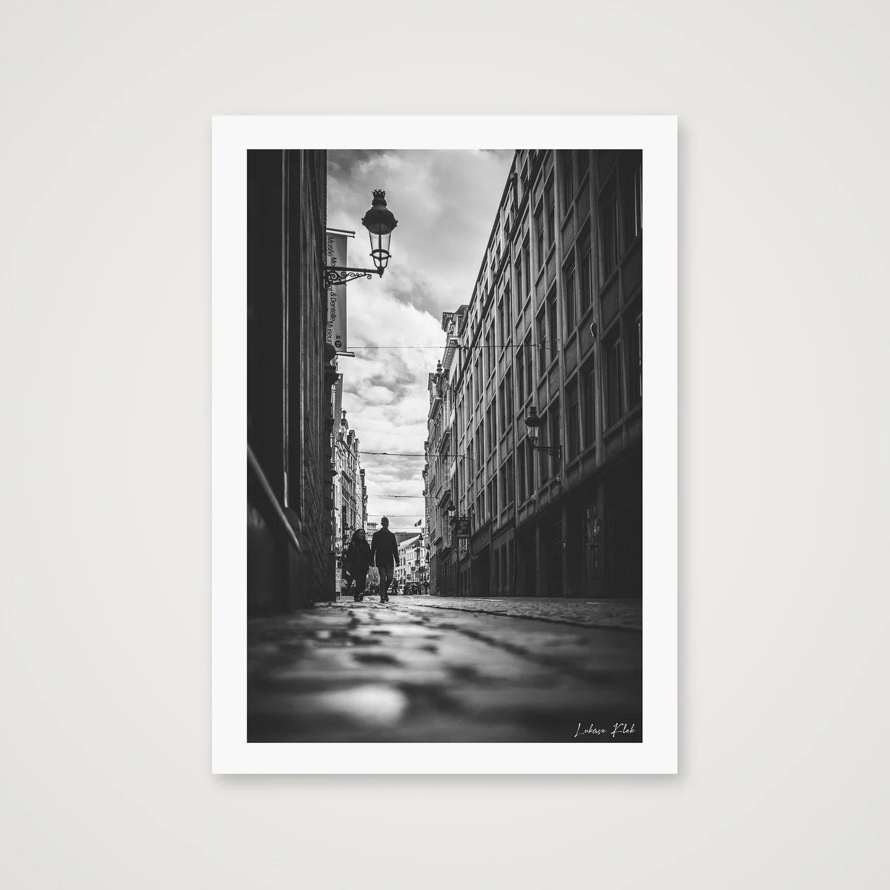 shot_table_249a5ae2_39026ab6.jpg