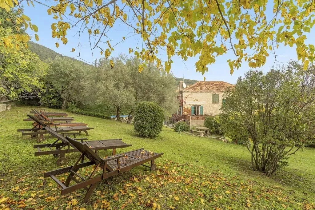 Autumnal Garden View.