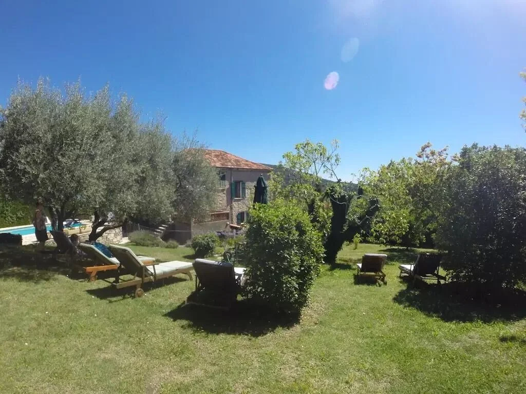 Garden View.
