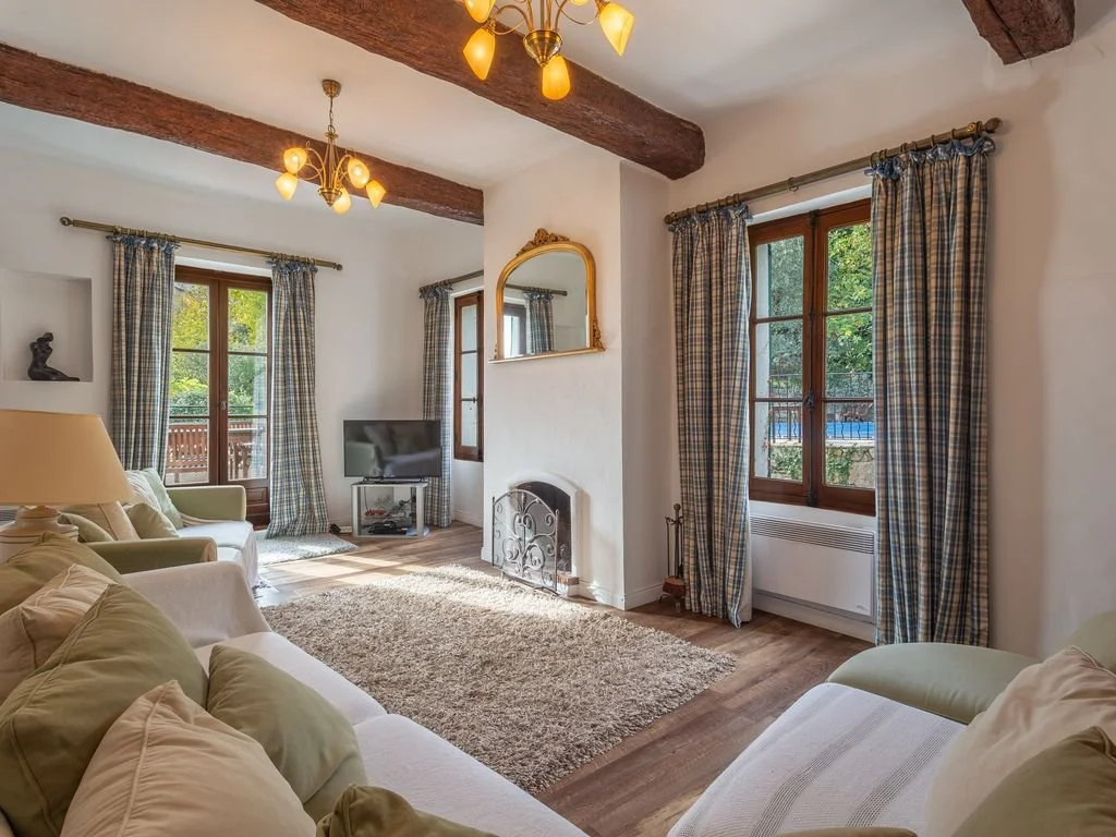 Sitting Room & French Doors to Terrace.
