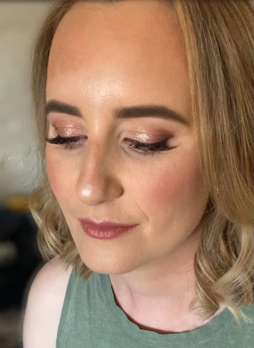 makeup artist at the happy place.jpg