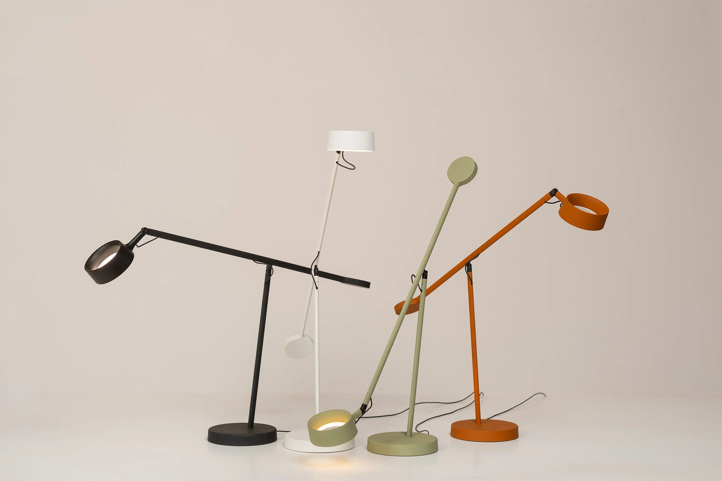 Carpyen Table Lamps Hoop 2.jpg