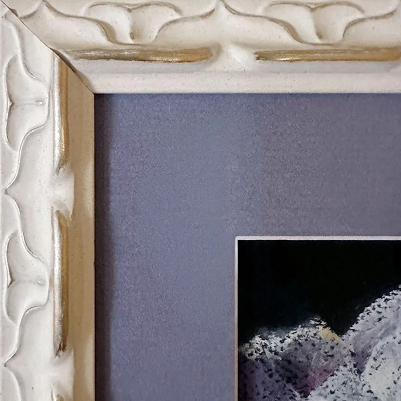 frame-white-damsel.jpg