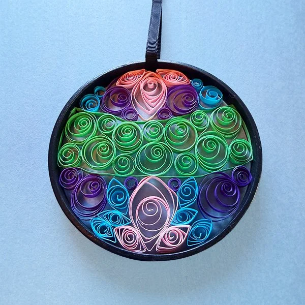 quilling-bulb-soft-colors.jpg