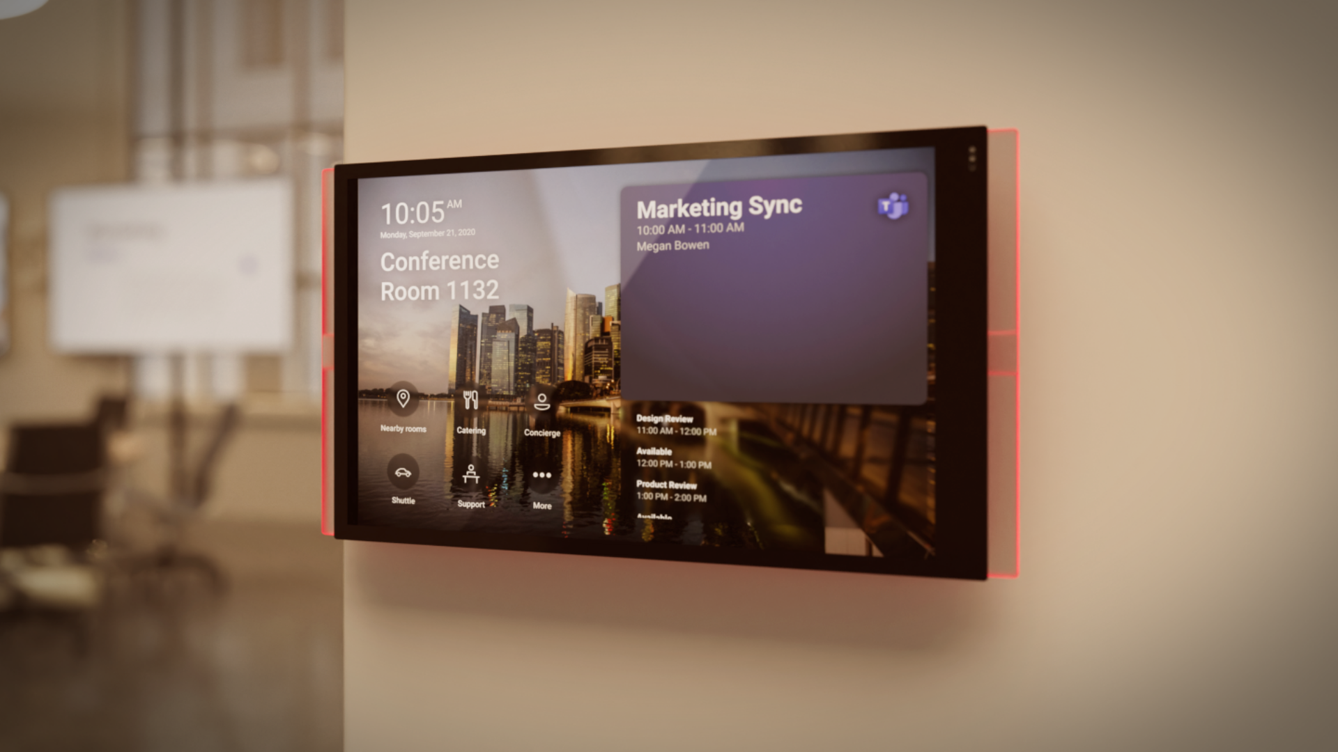 Pantalla digital en una oficina mostrando agenda de reuniones, incluyendo una conferencia y reuniones de marketing, con horario, lugar y detalles, en un entorno moderno y bien iluminado. Certificado Microsoft Teams, zooms rooms y otras aplicaciones.