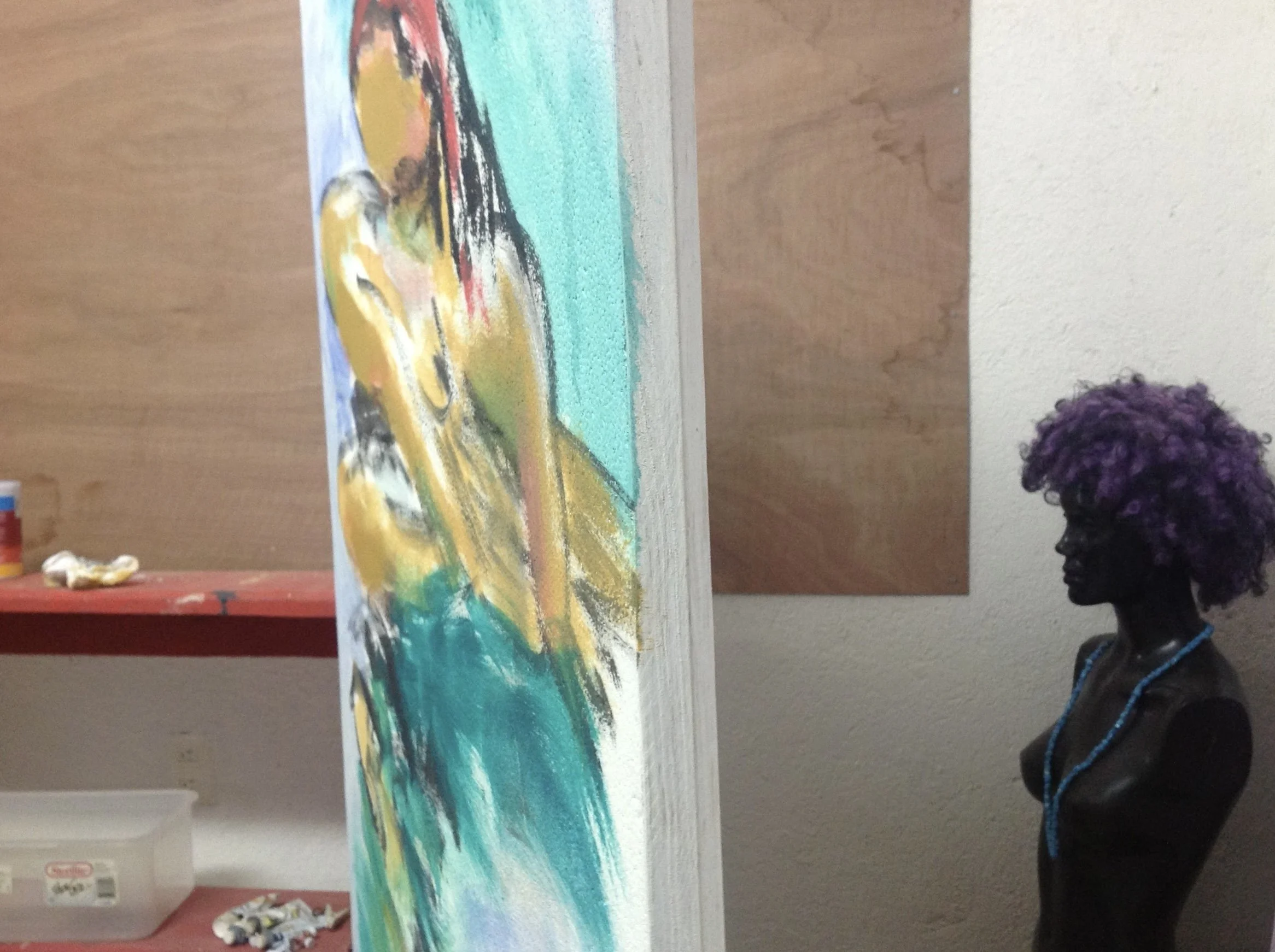 Side view of a Hans Zandvoort neo-anamorphic painting in Cancún, showing the figurative image becoming recognizable from an oblique angle.