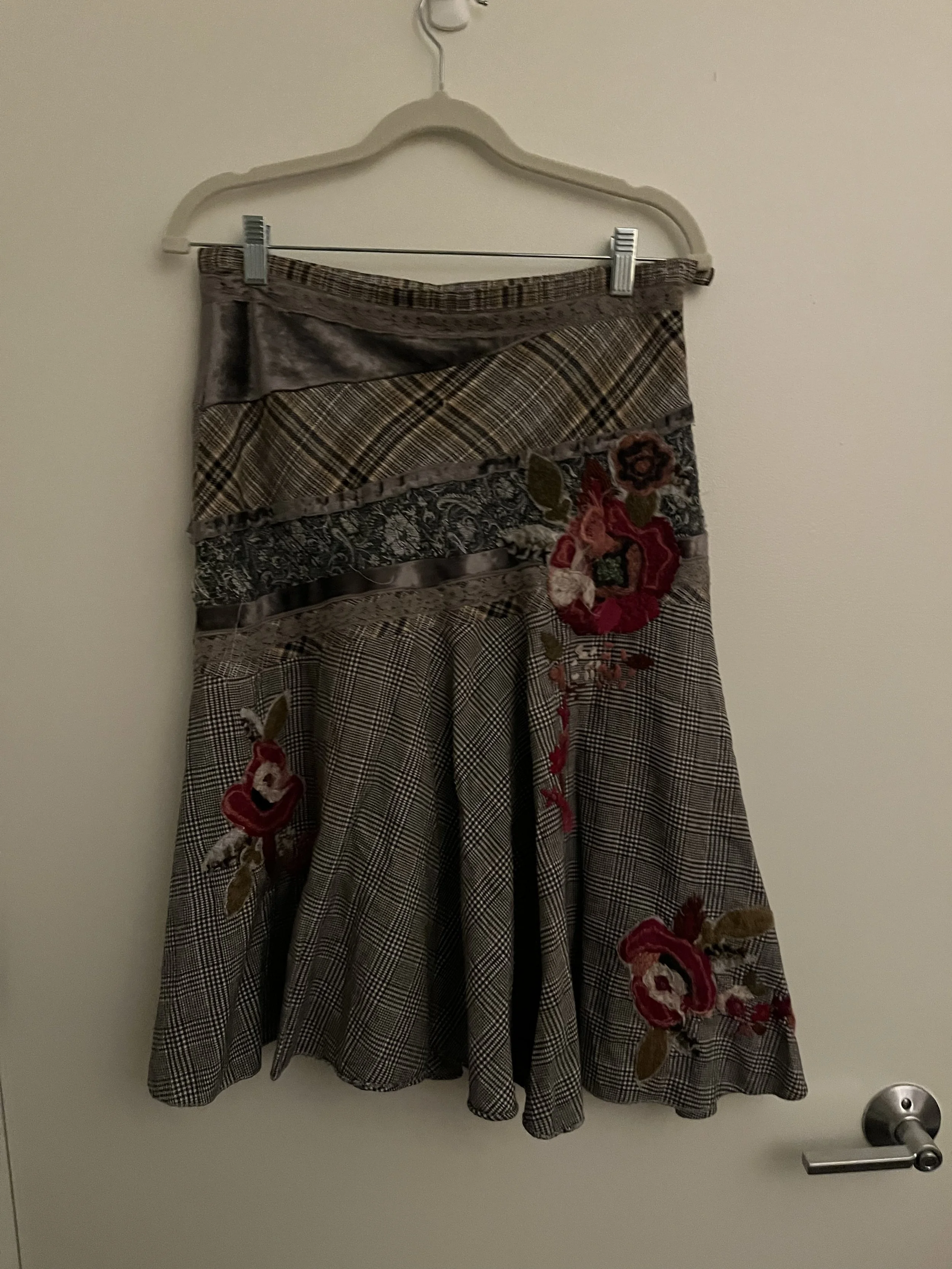 Derhy Plaid Skirt with Floral Embellishment