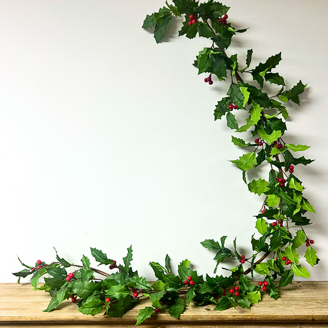 Grand Holly Berry Garland 71''