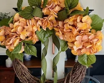hydrangea-summer-wreath.webp