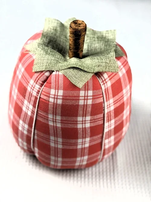 Light Burgundy & Crème Cloth Apple 8" W x 4.5" H