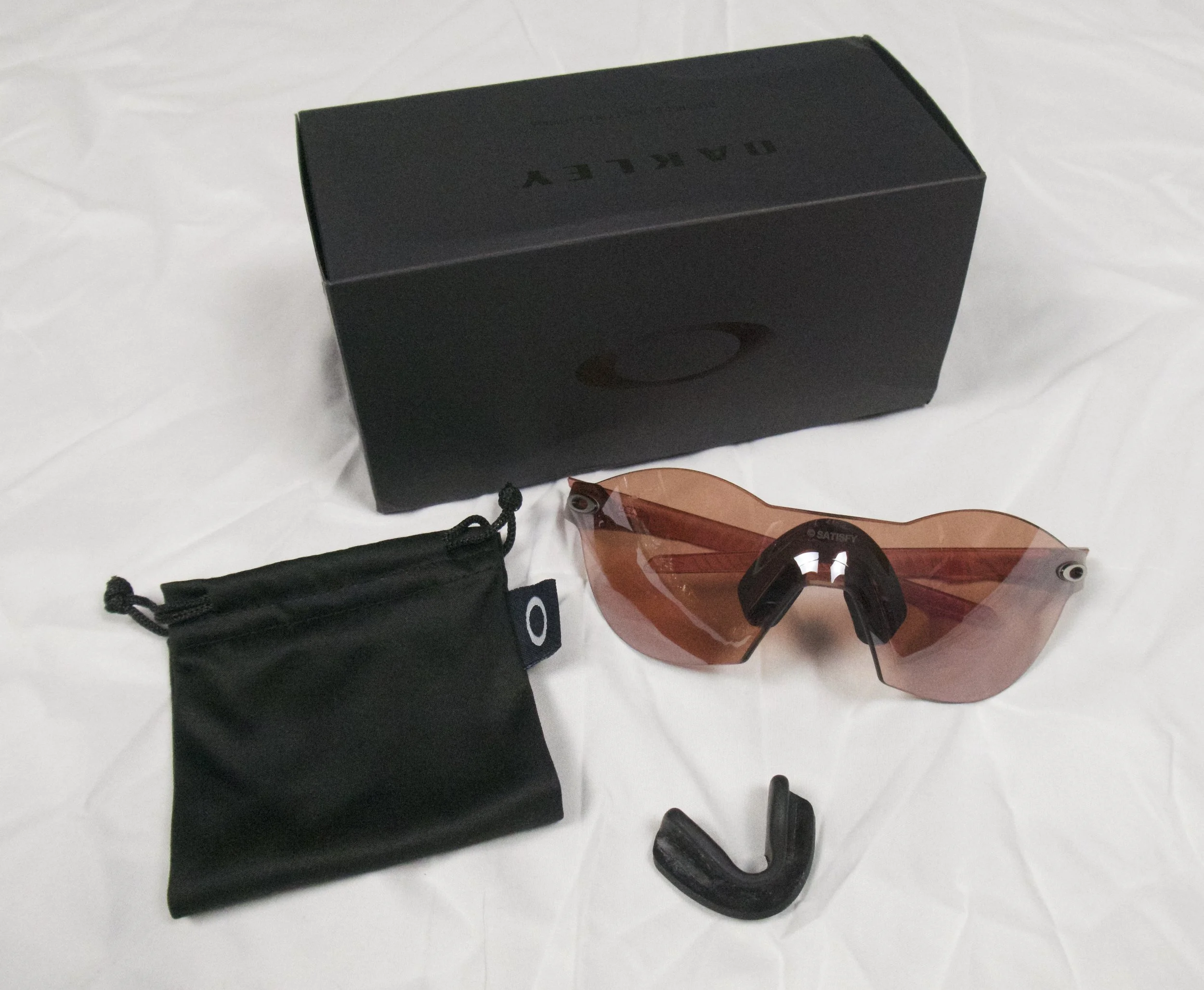 OAKLEY 1.2.jpg