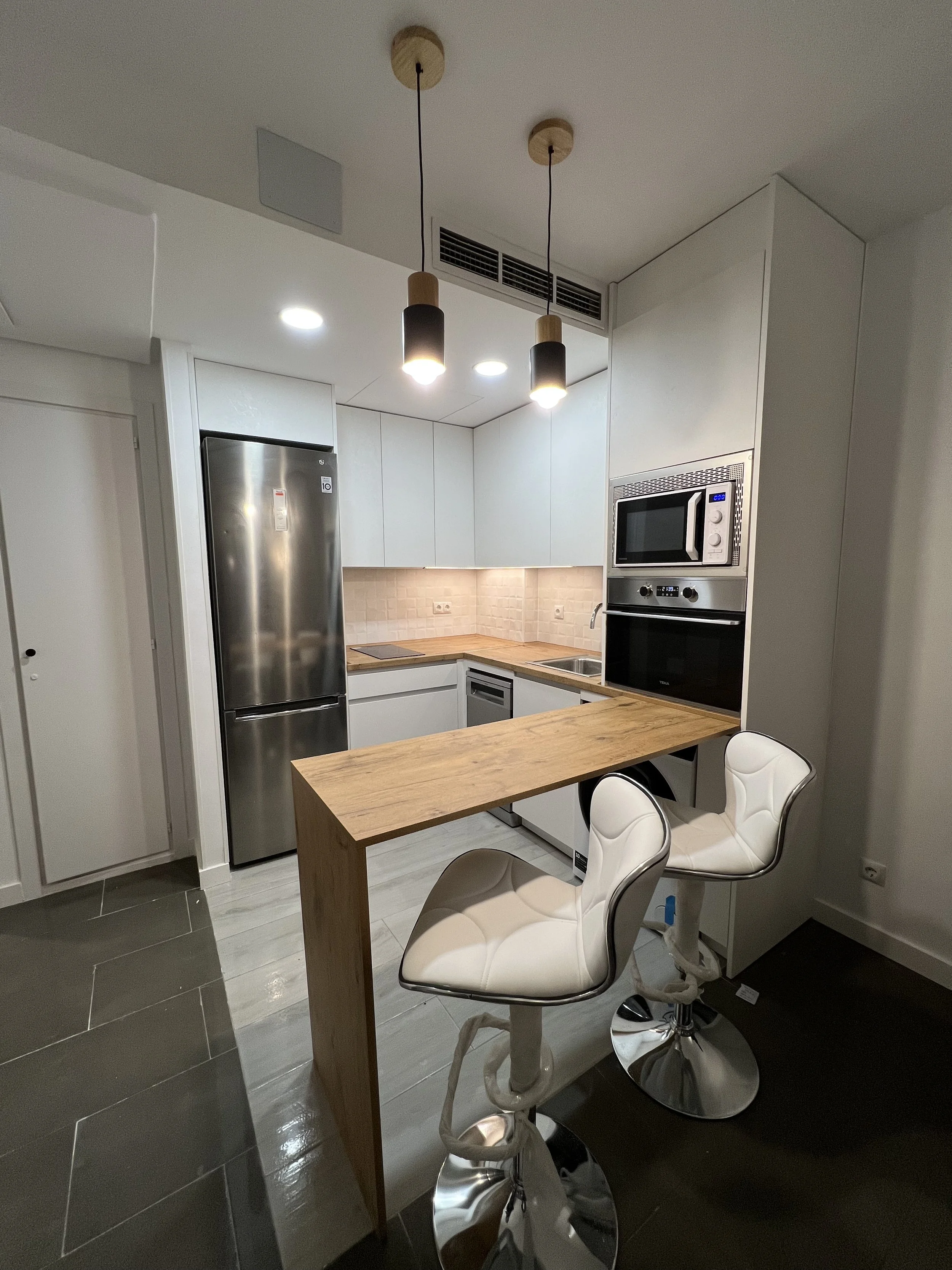 DESPUÉS

Espacio renovado, moderno y optimizado.