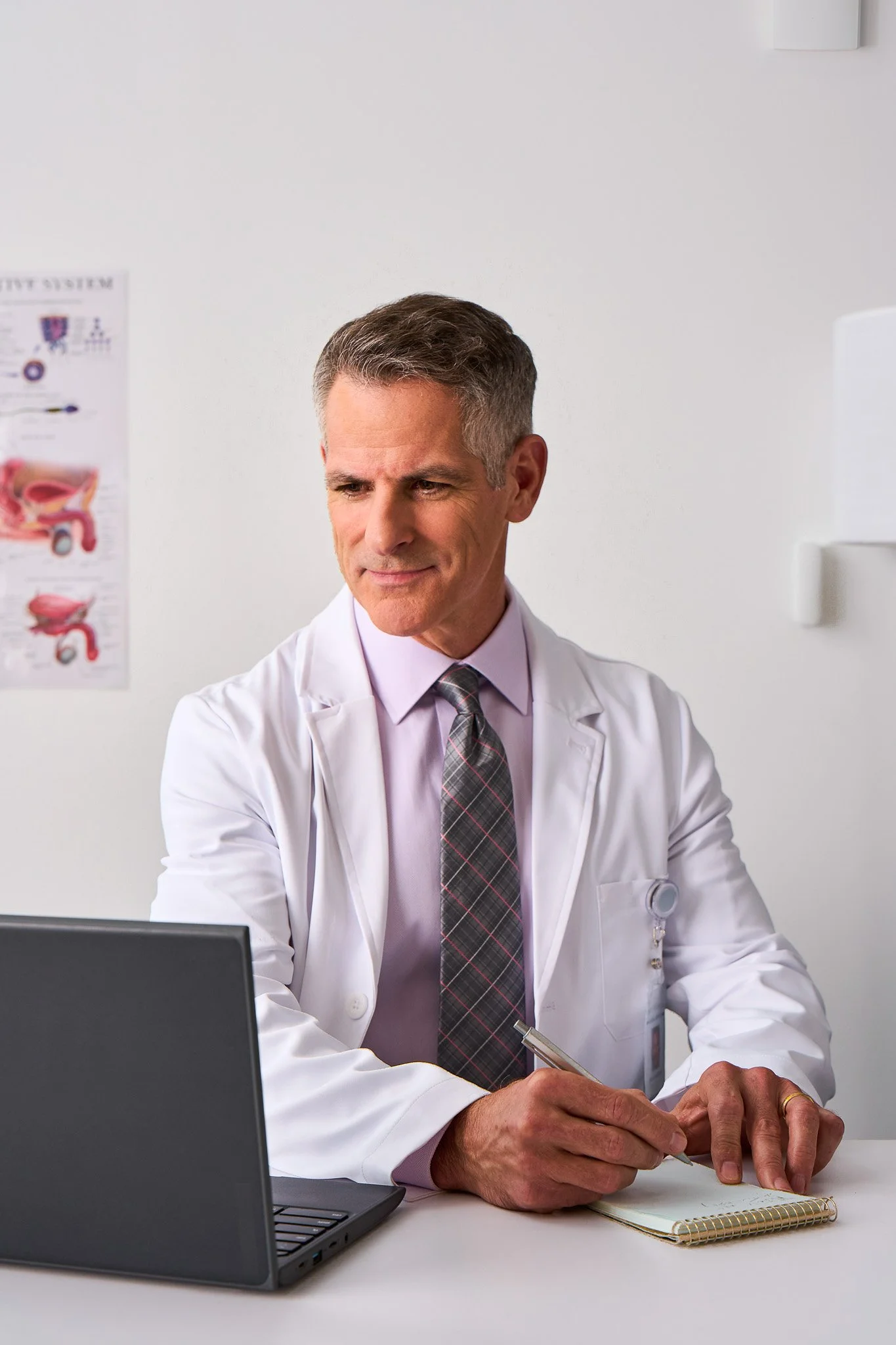 BLNY_Novartis_Pluvicto_OCT2025_Stills_ DrOffice_Vi…12280.jpg