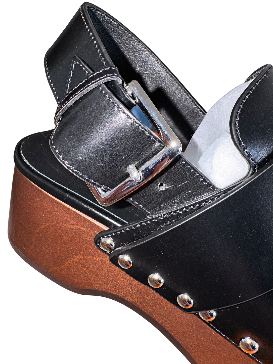 Chaussures intactes sur fond transparent-3.png