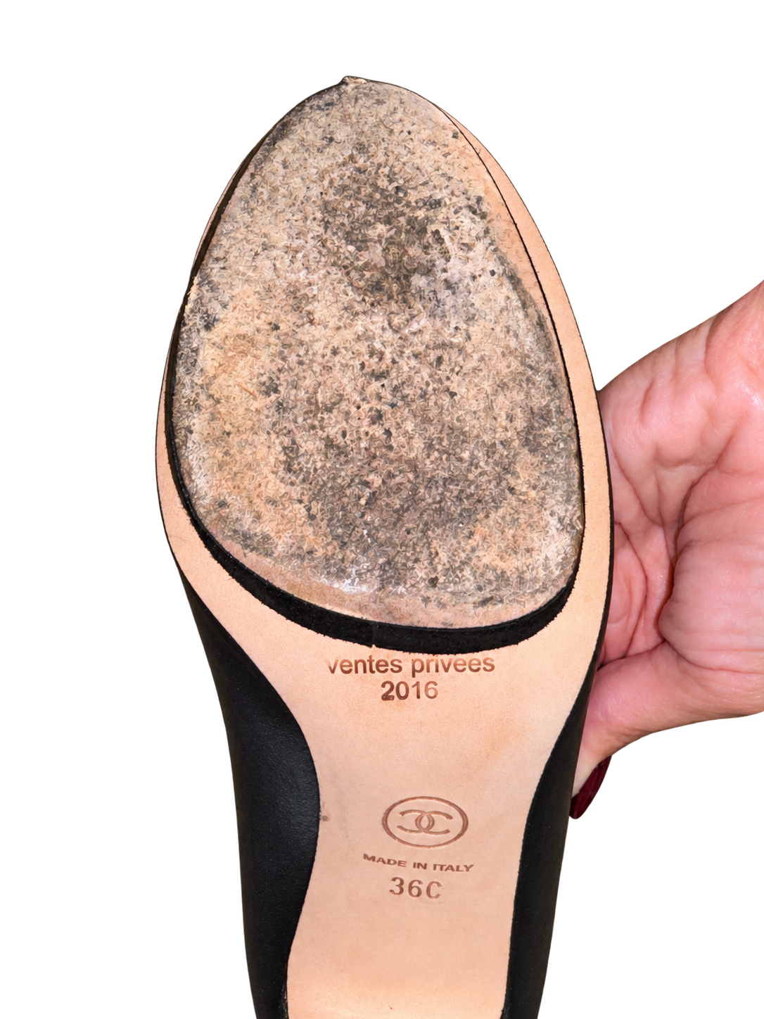 Chaussures préservées sur fond transparent-5.png