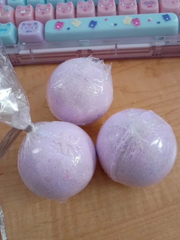 Honey Suckle Bath Bombs