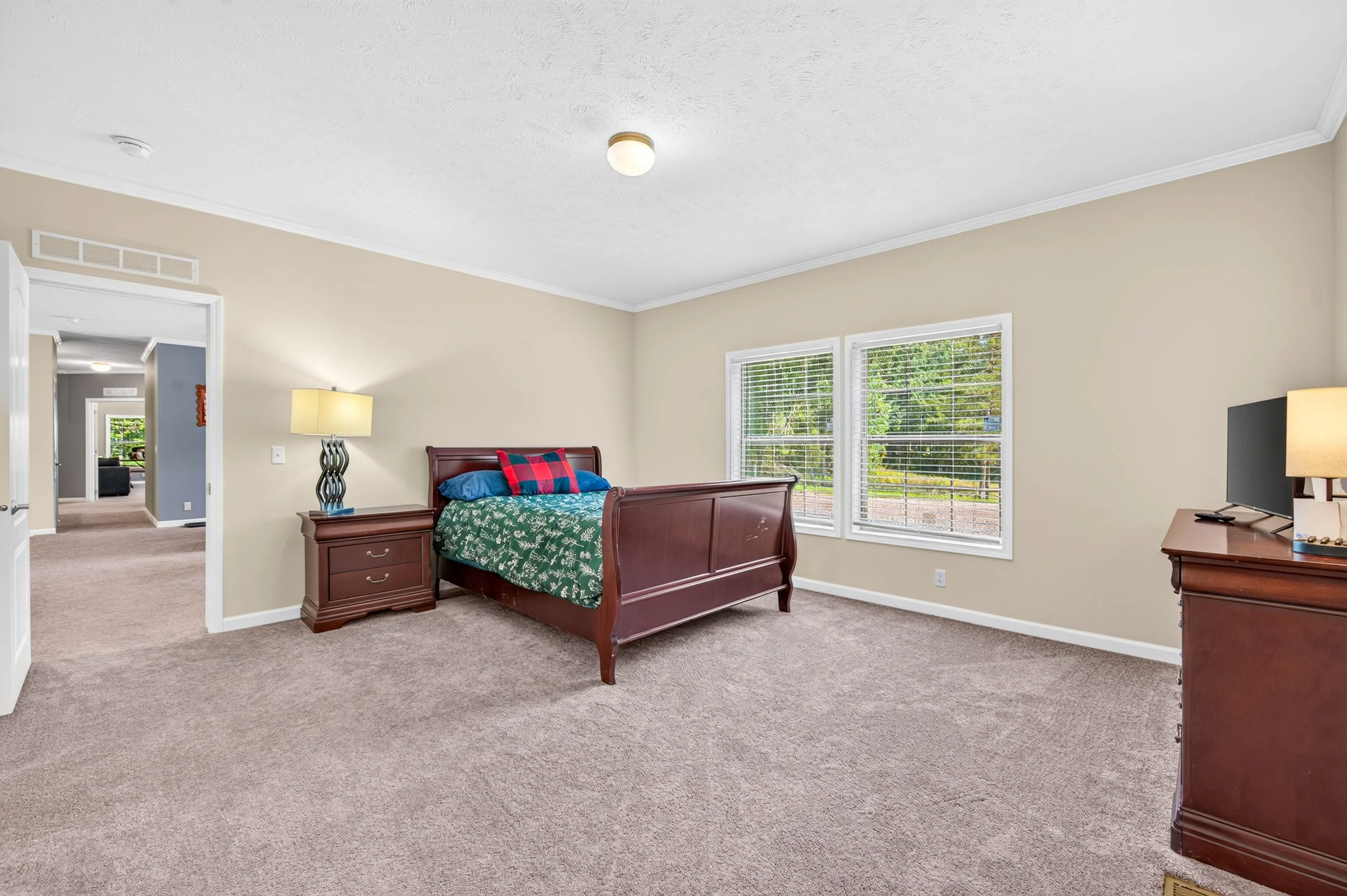MasterBedroom_1.jpg