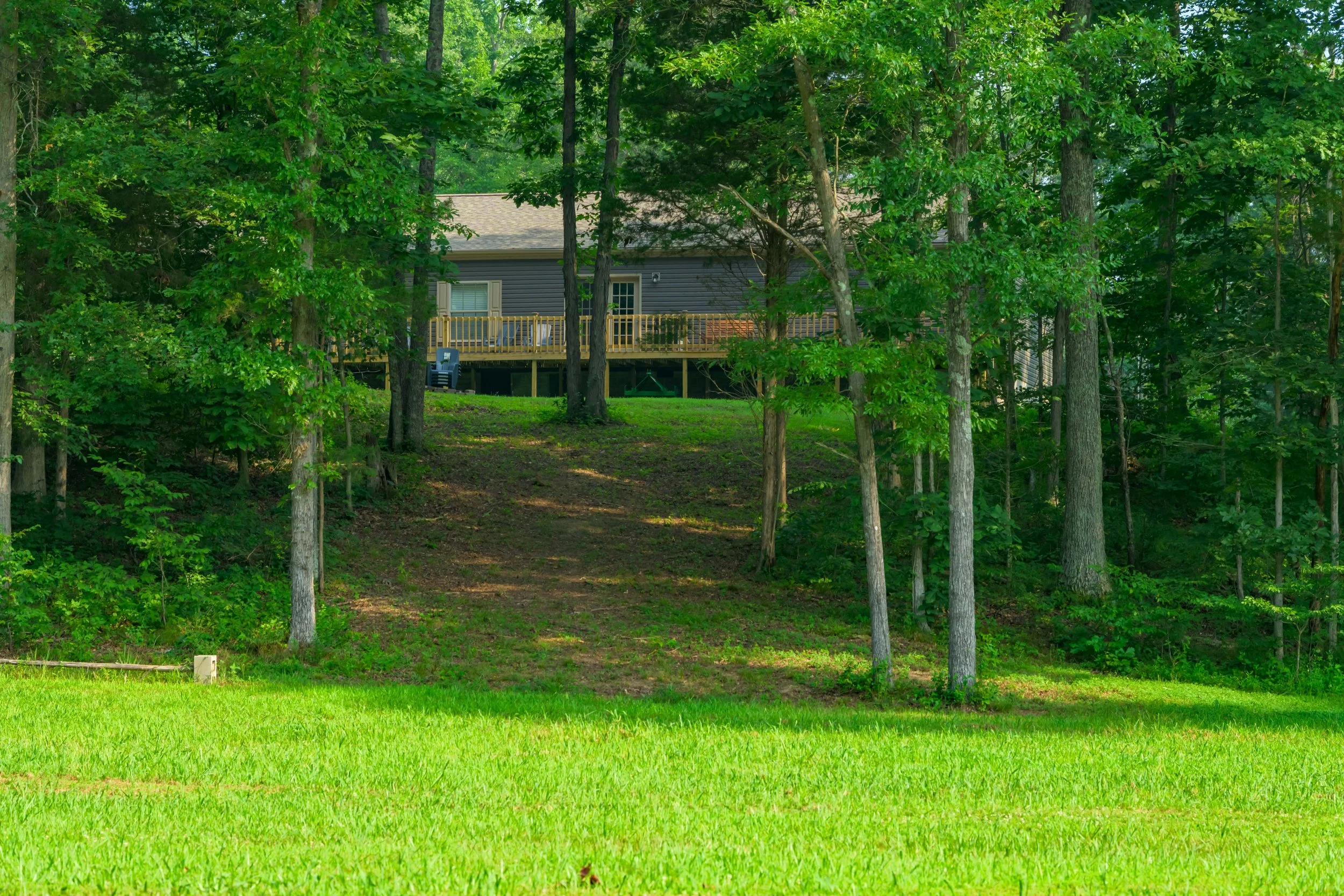ThreeRidges-MainField_2.jpg